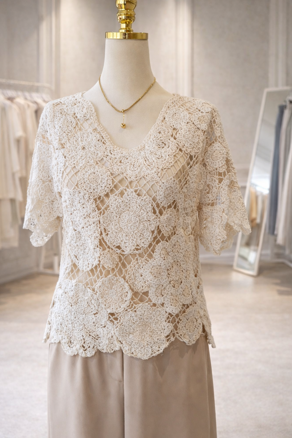 Koronkowa narzutka- bluzka
