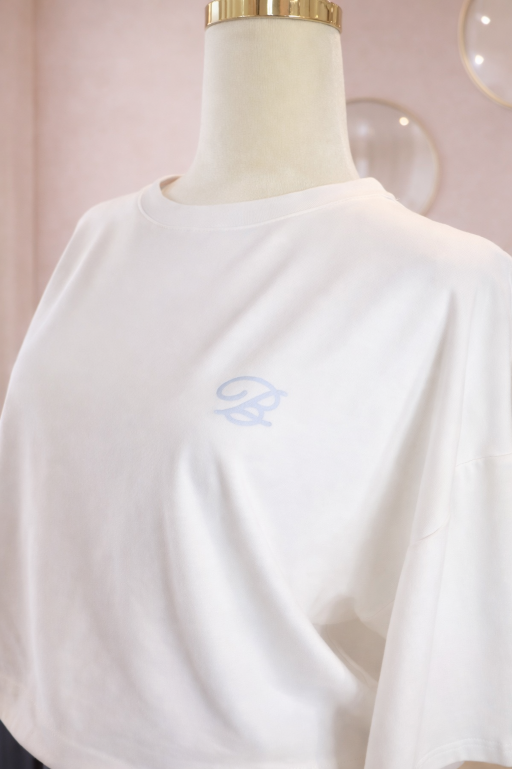 T-shirt By o la la- kwiat niebieski na plecach 