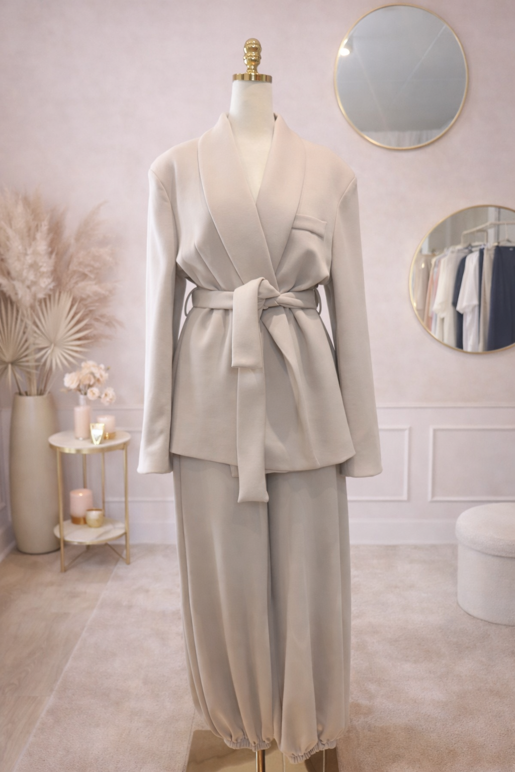 Dresowy garnitur w kolorze beżu - SLAY