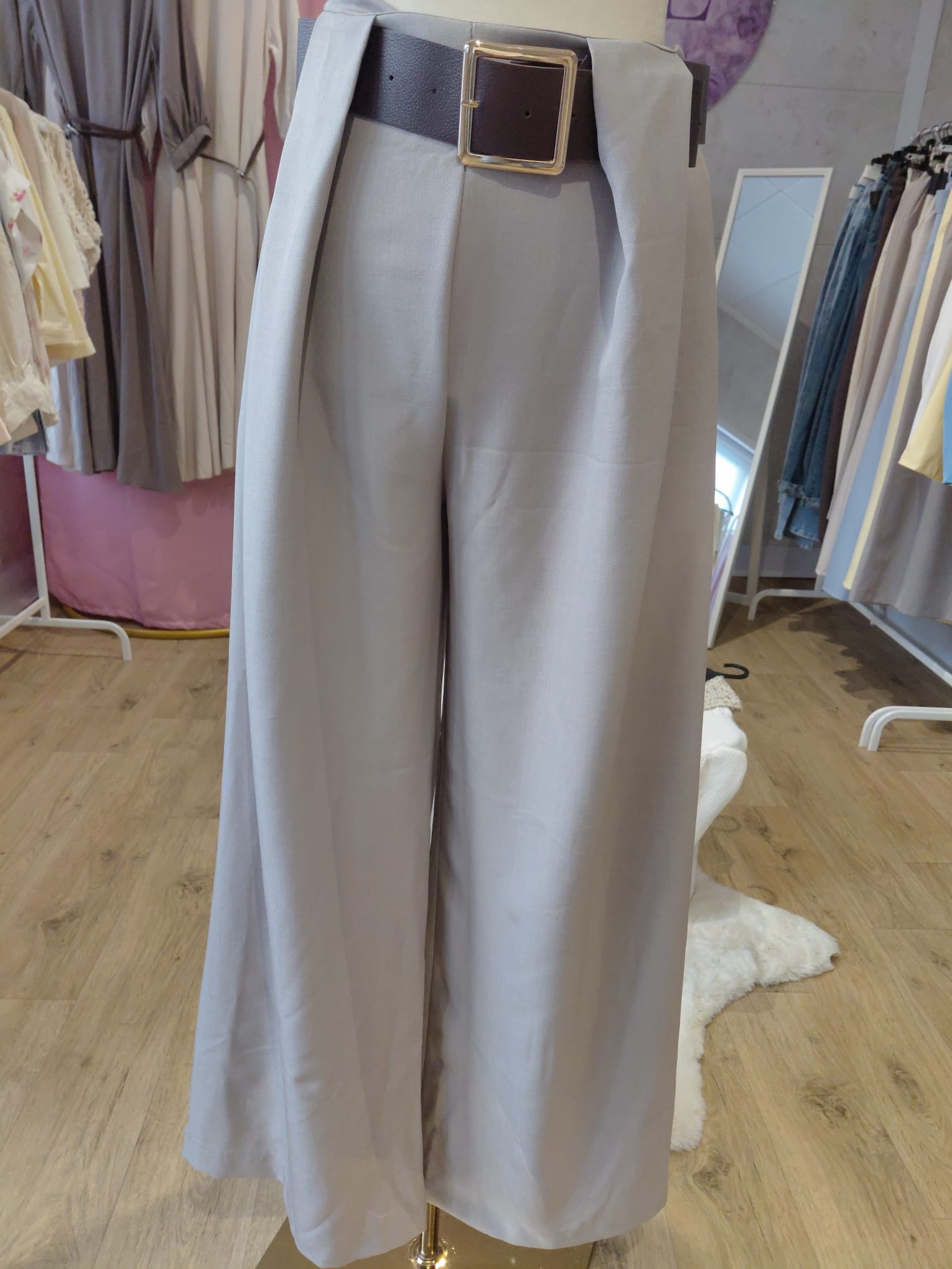 Spodnie palazzo z paskiem