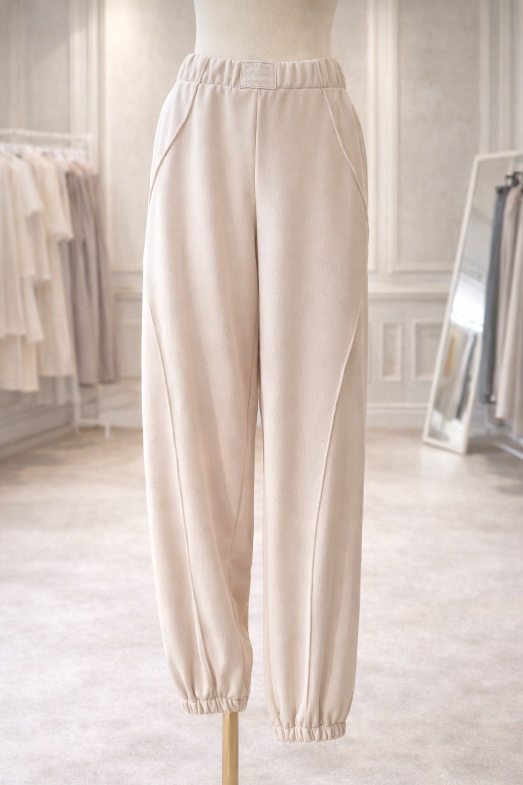 Spodnie dresowe z przeszyciami  By o la la 