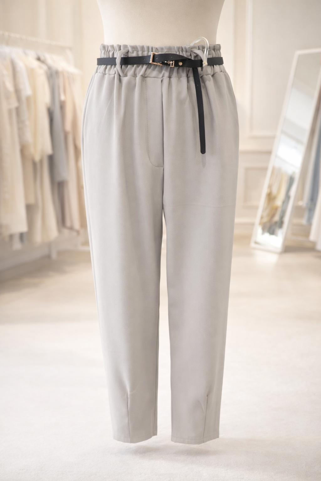 Spodnie joggery z paskiem