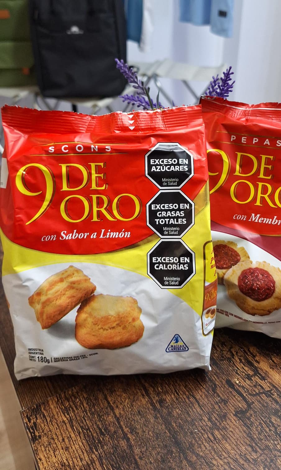 Galletitas 9 De Oro Scons Limón 