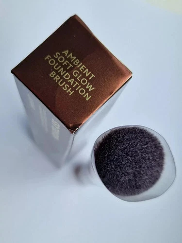Hourglass Ambient Soft Glow Foundation Brush – New & Boxed – Fast Dispatch