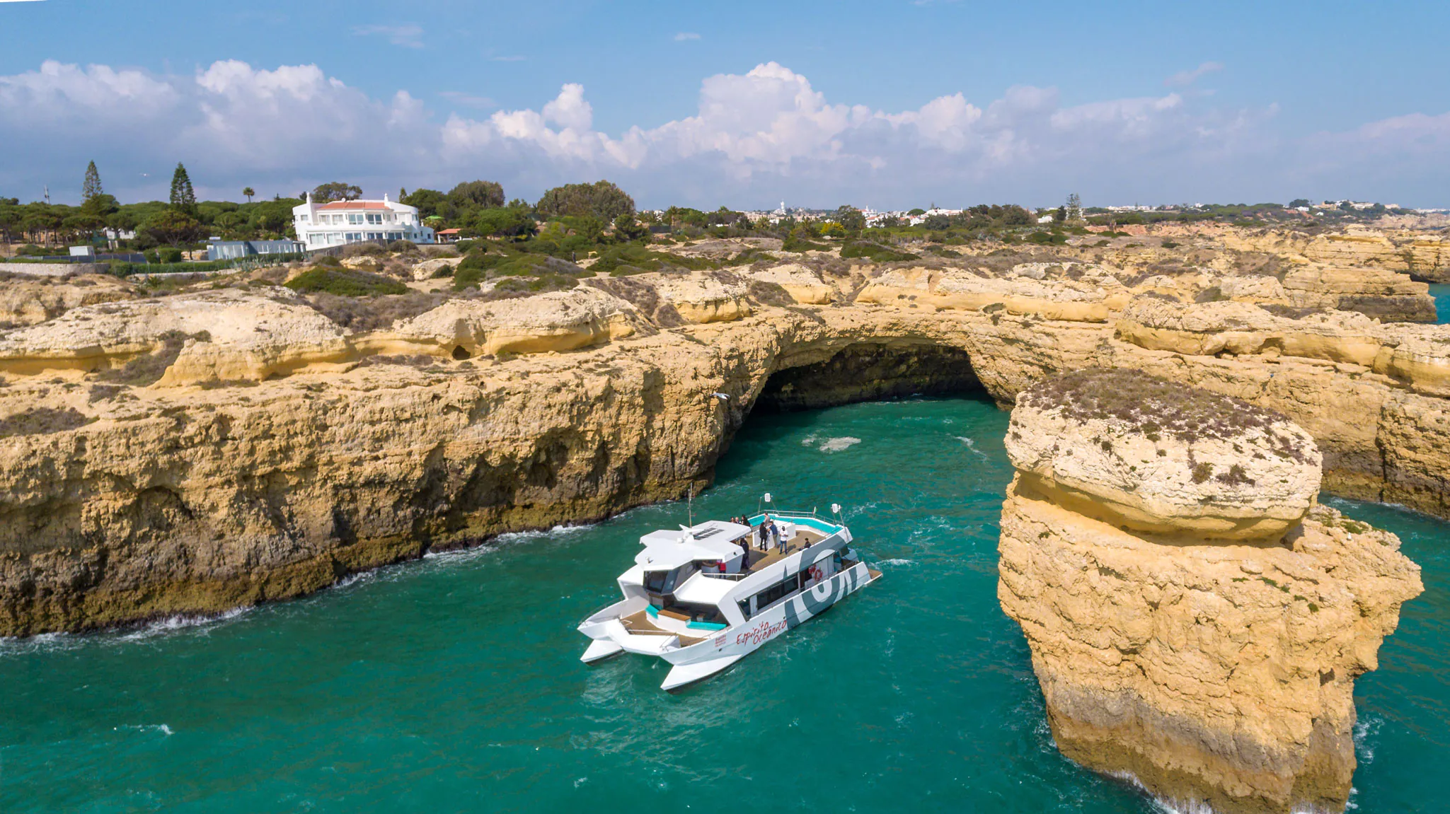 Brunch e Grutas de Benagil