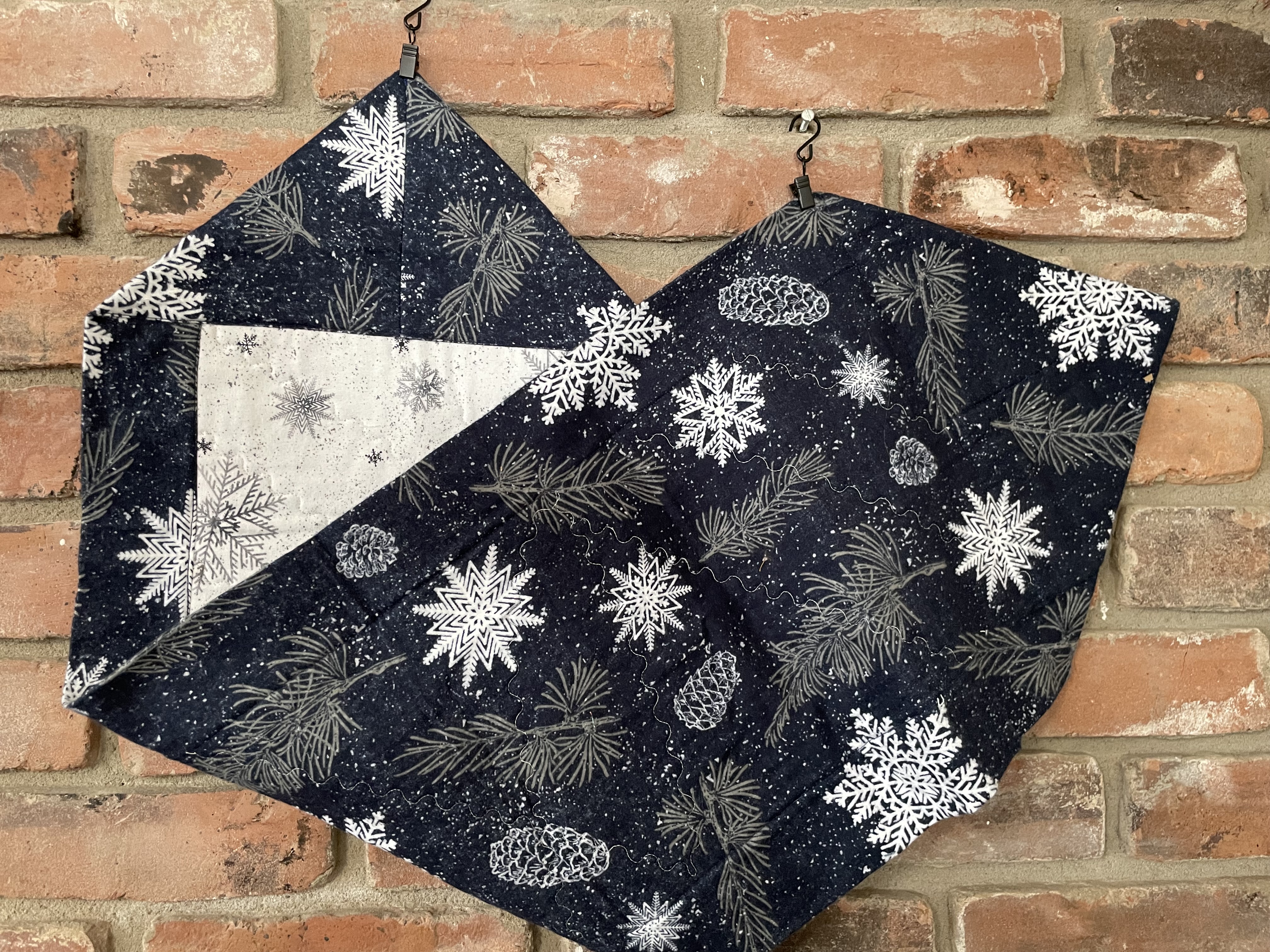Table Runner - Snowflakes