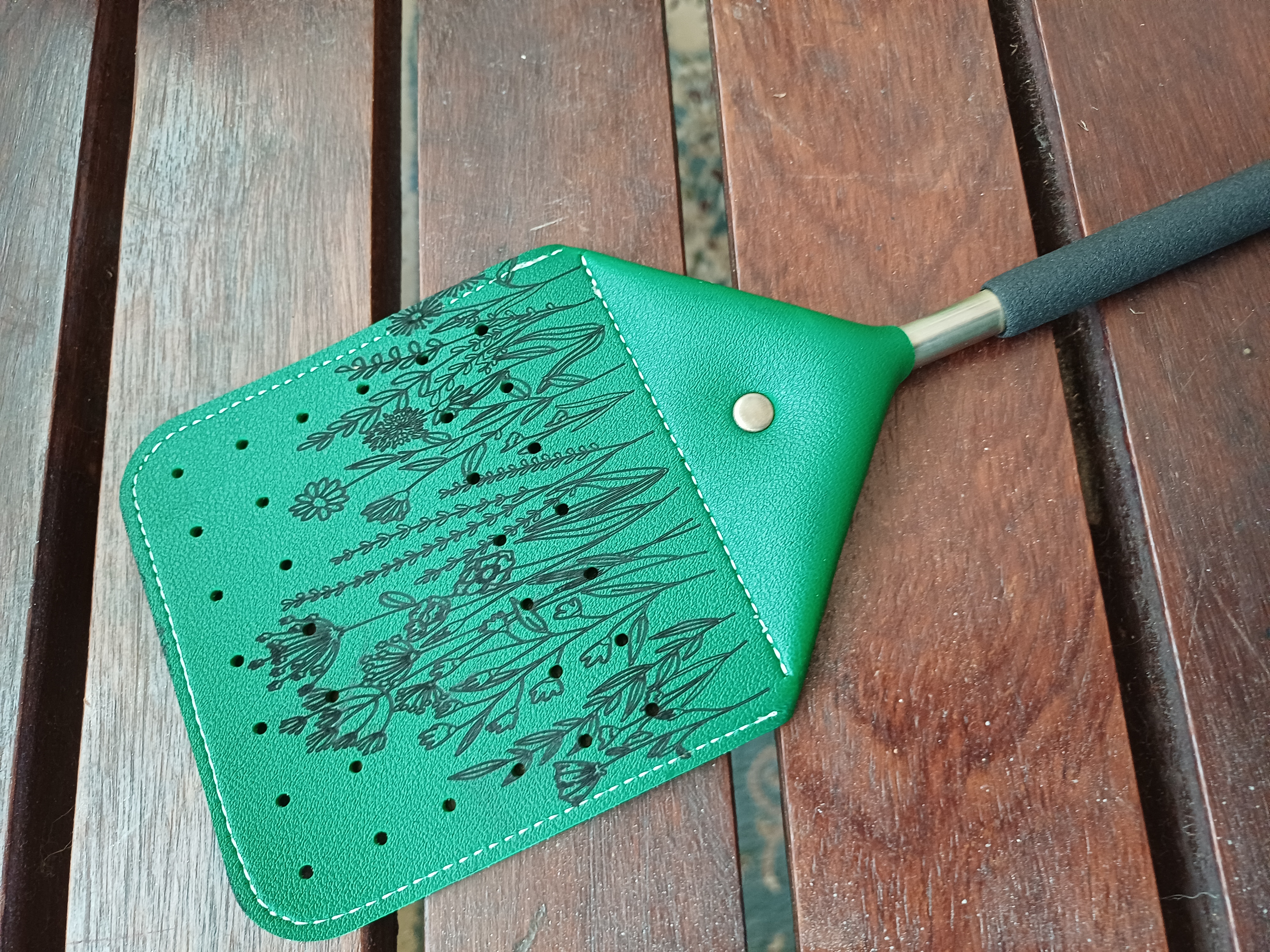 Engraved Retractable Leather Fly Swatter