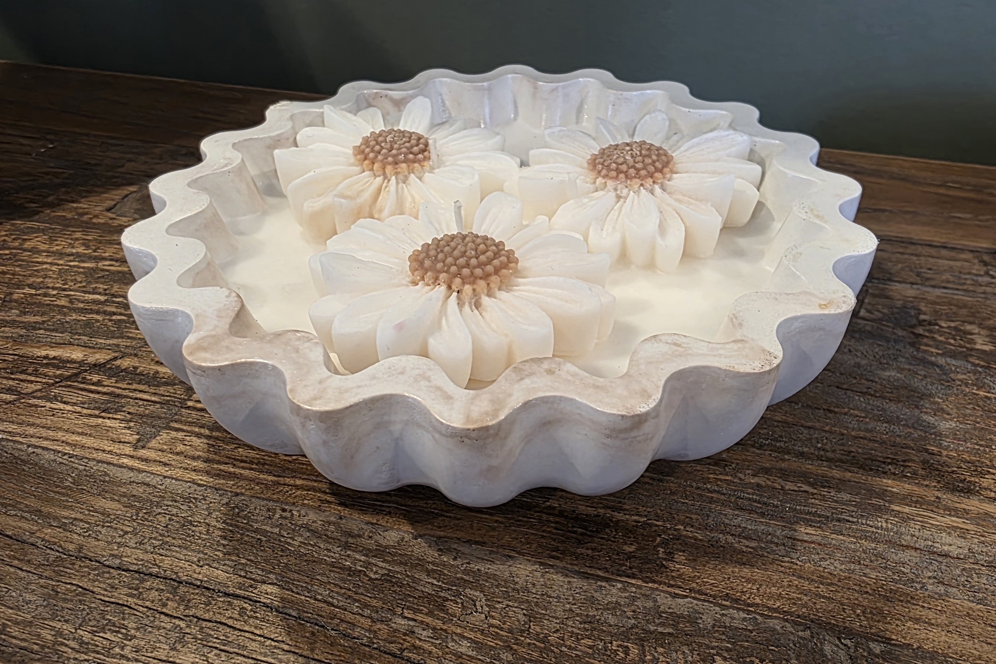 Triple Daisy Blossom Wavy Candle Bowl