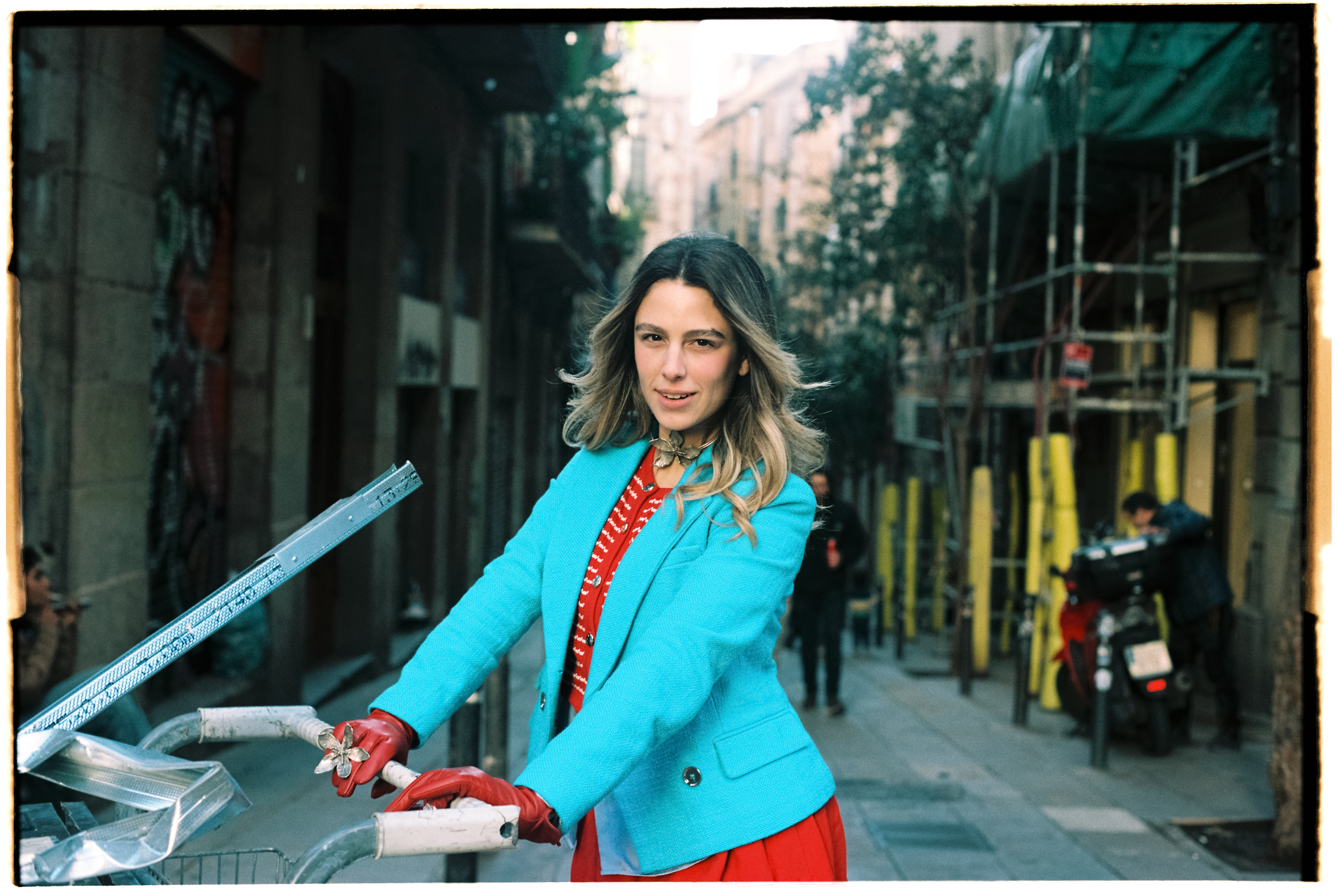 Gargantilla flor alpaca