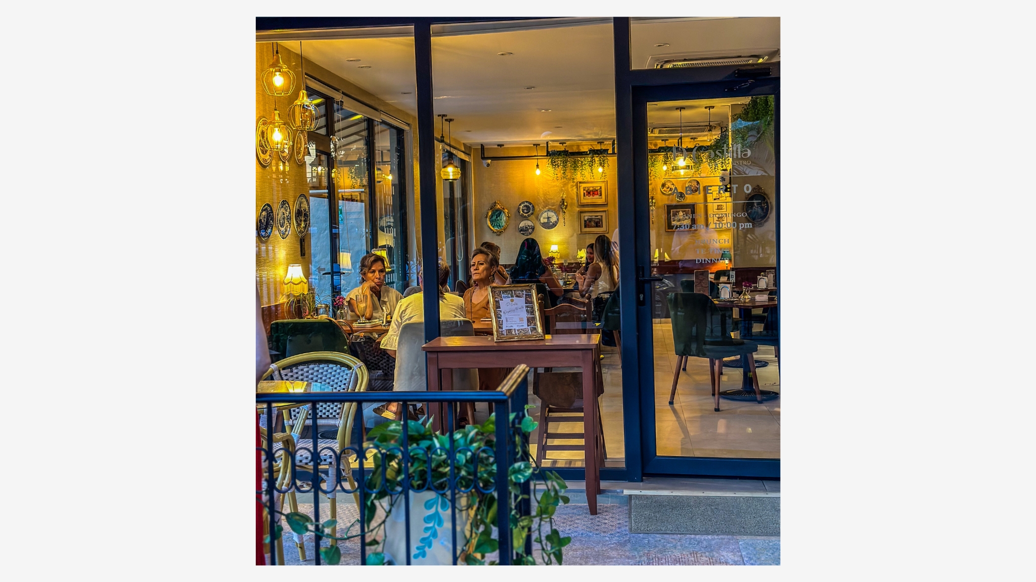 Bistró (Hasta 12 Pax)