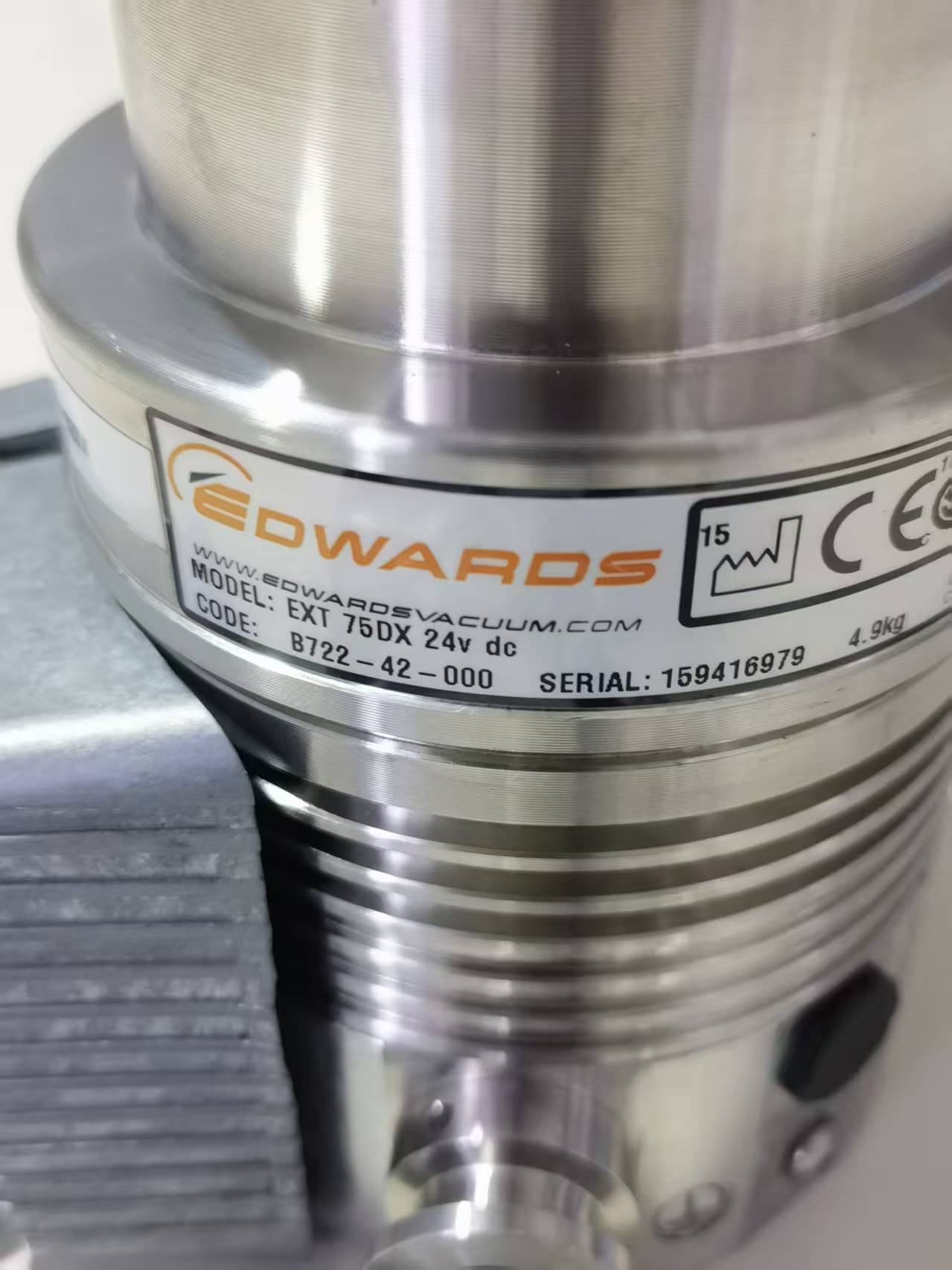 Edwards Turbo Molecular Pump EXT 75DX CF63