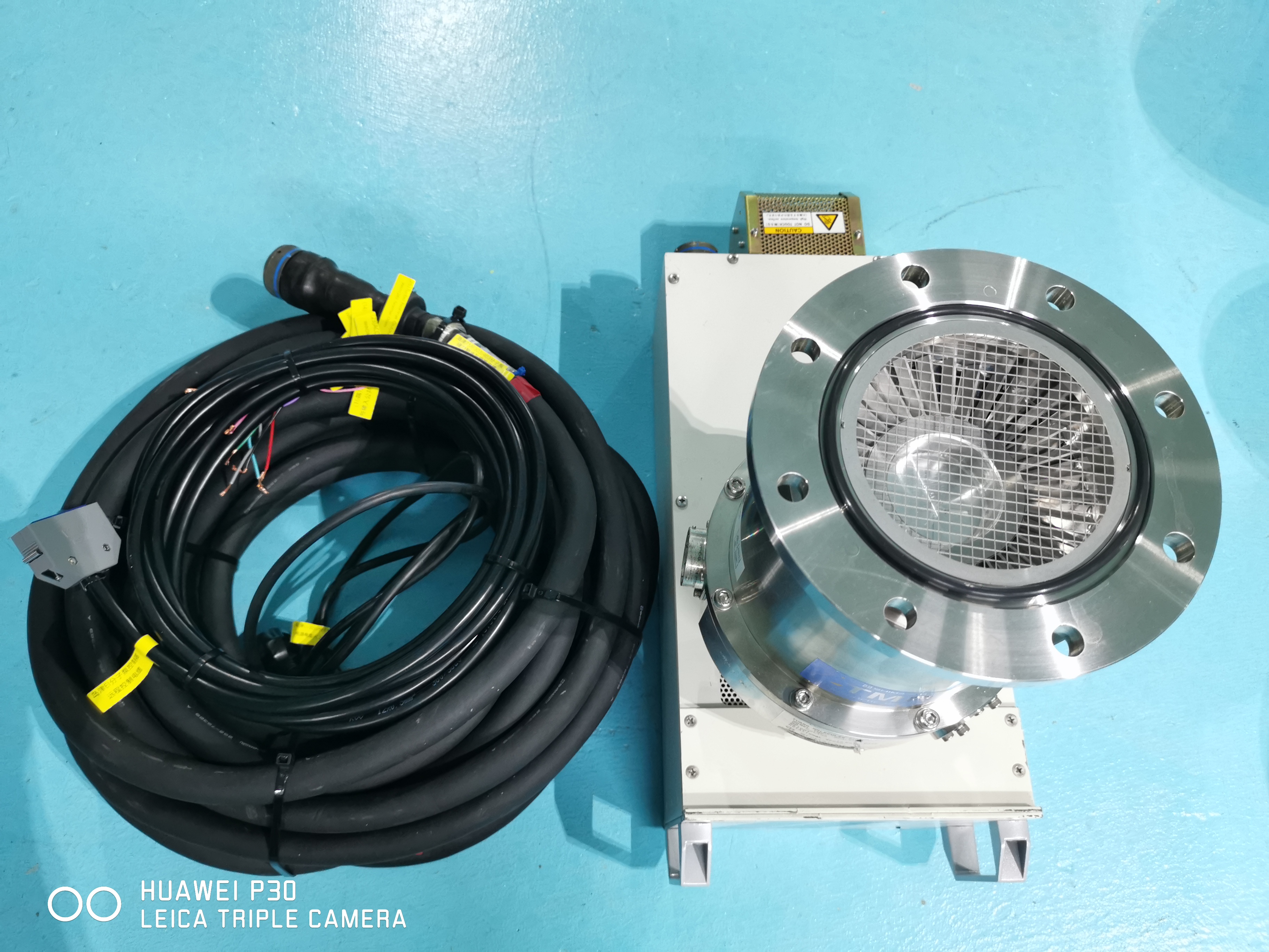 SHIMADZU Turbo Molecular Pump TMP-303LM with control