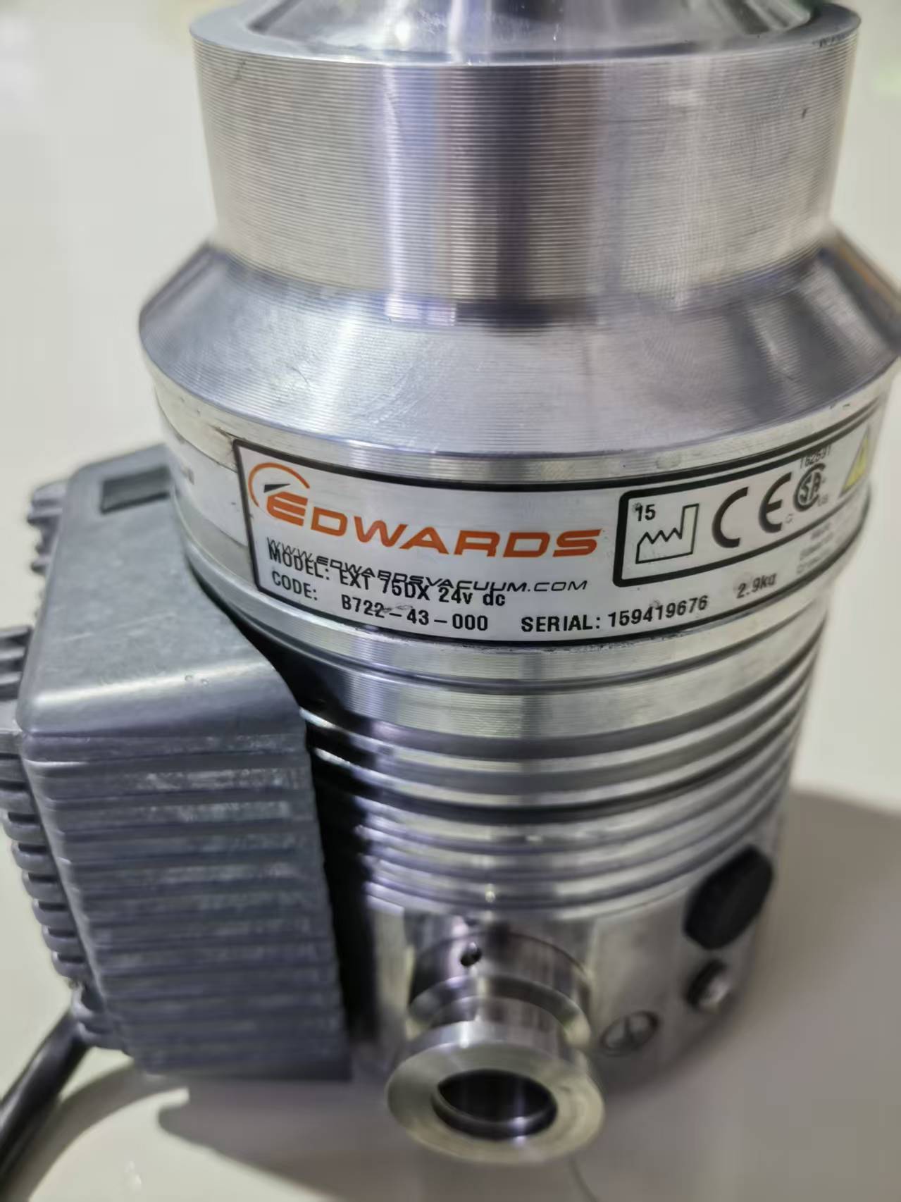 Edwards Turbo Molecular Pump  EXT DX75 KF40