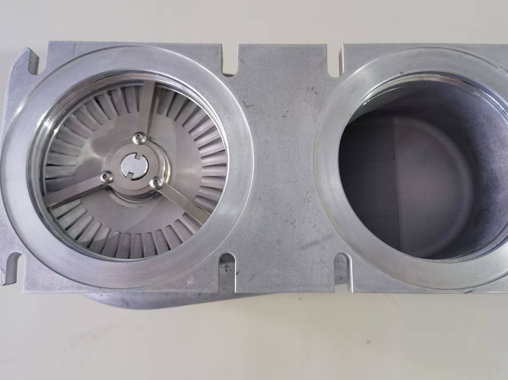BOC Edwards EXT200/200H MK2E 80V Turbo Molecular Pump