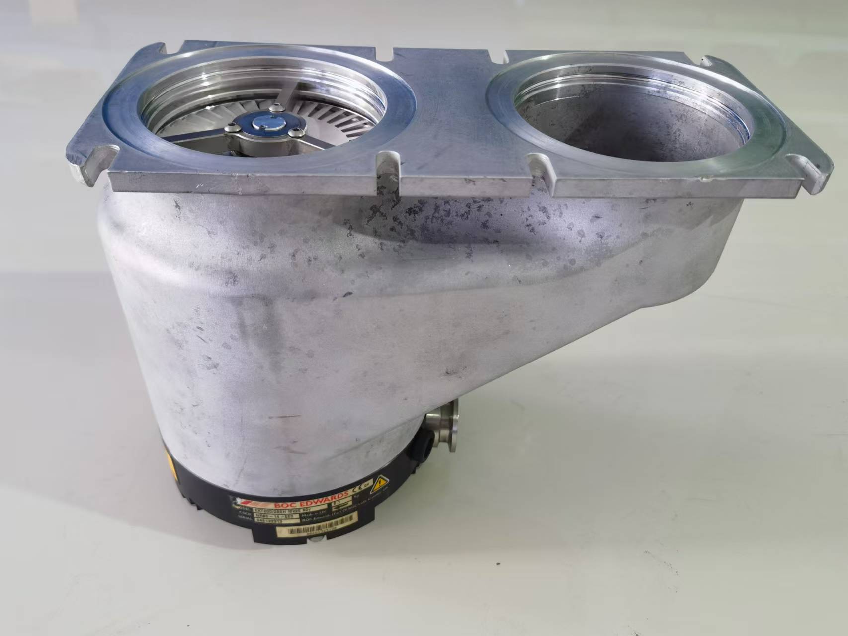 BOC Edwards EXT200/200H MK2E 80V Turbo Molecular Pump