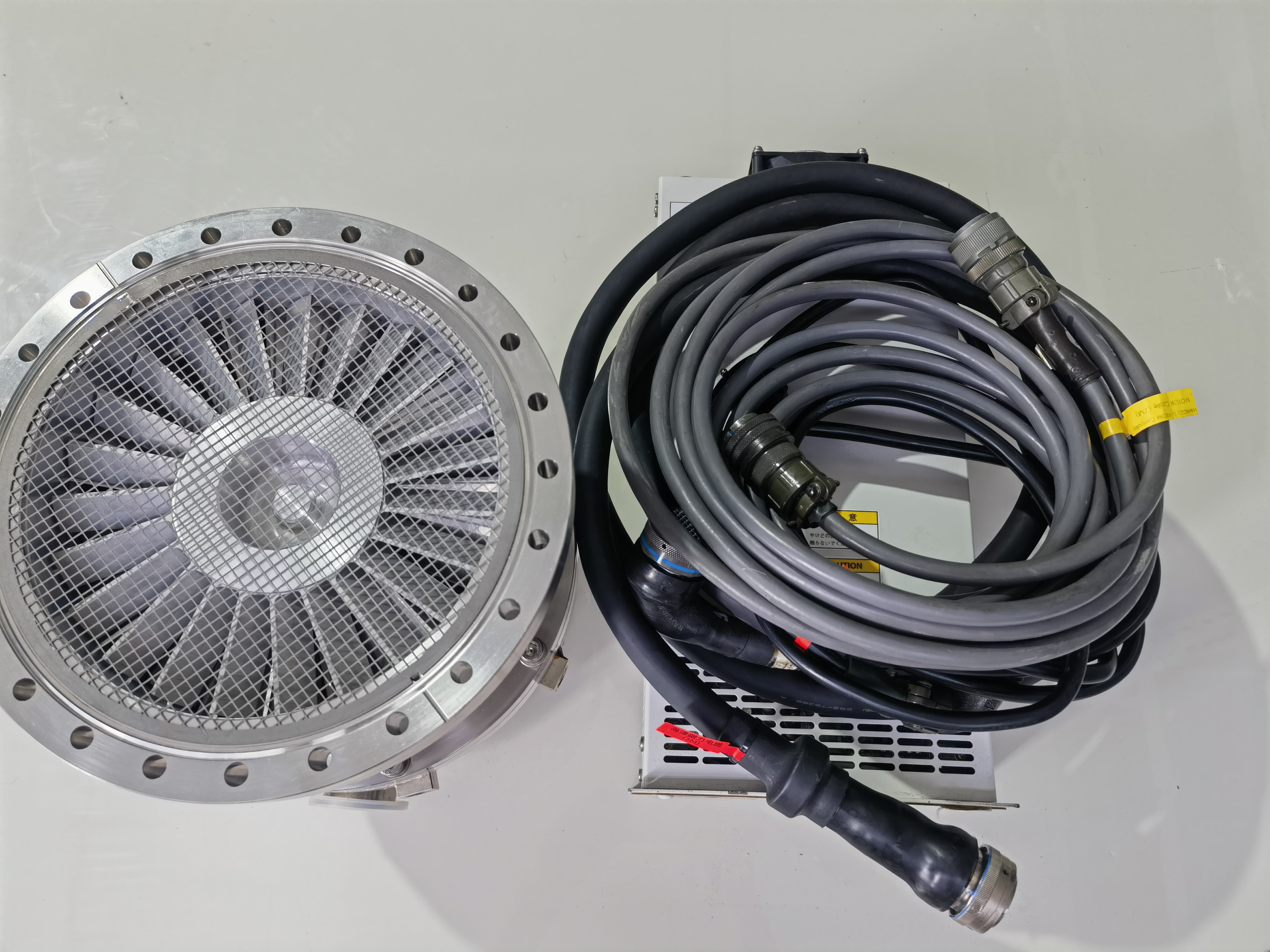 Shimadzu TURBO MOLECULAR PUMP TMP-1003LM with control