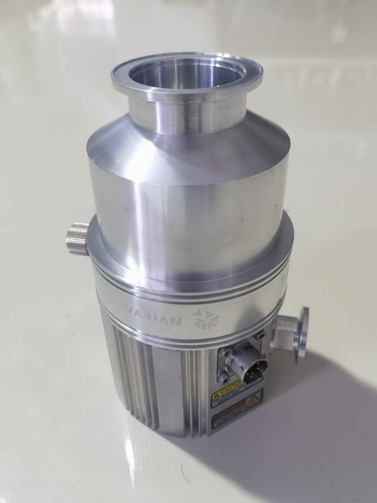 Agilent (Varian) TV-81M KF40 Turbo Pump