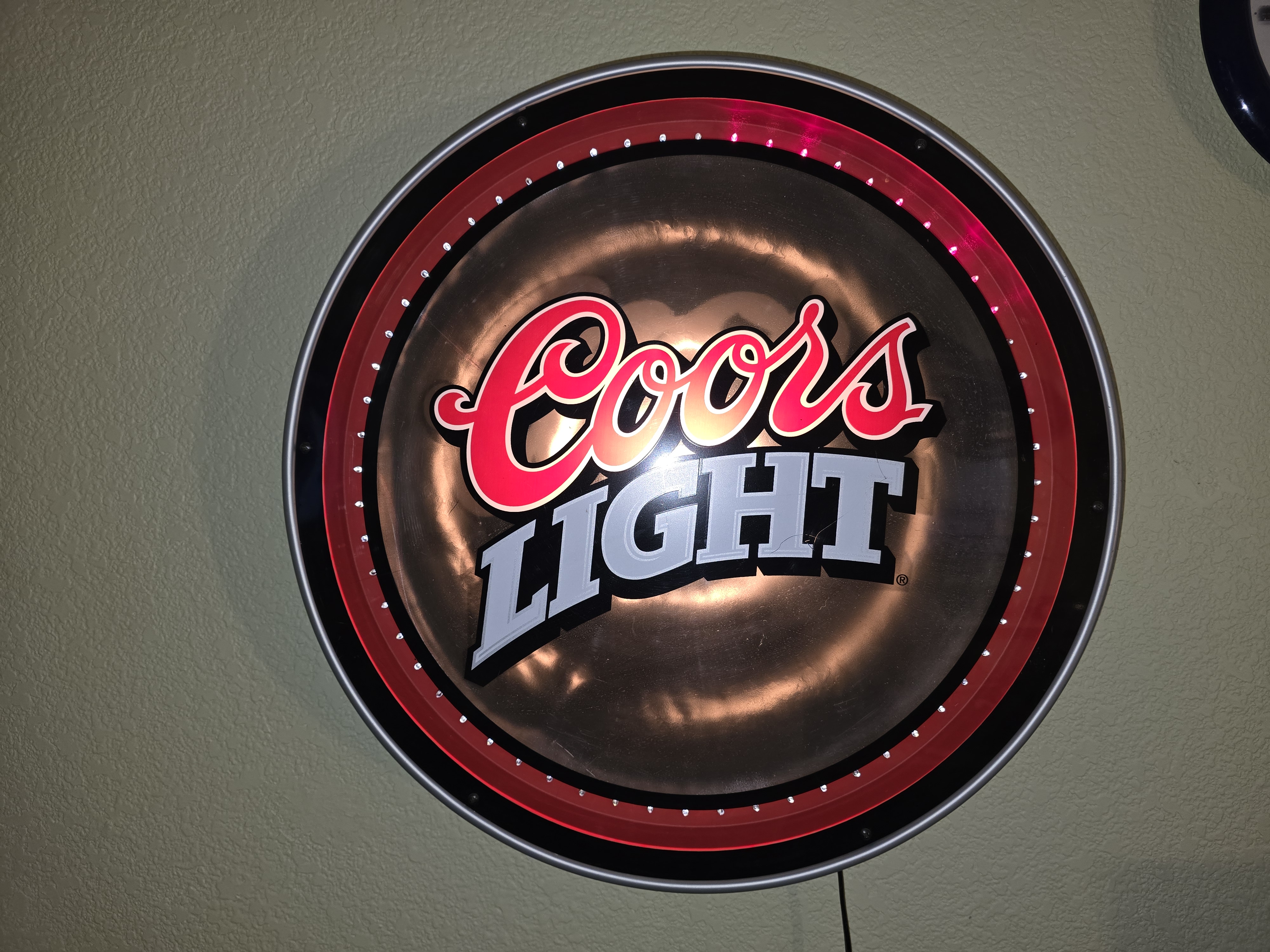 Coors Light / Round 24" LED Decorative Bar Sign