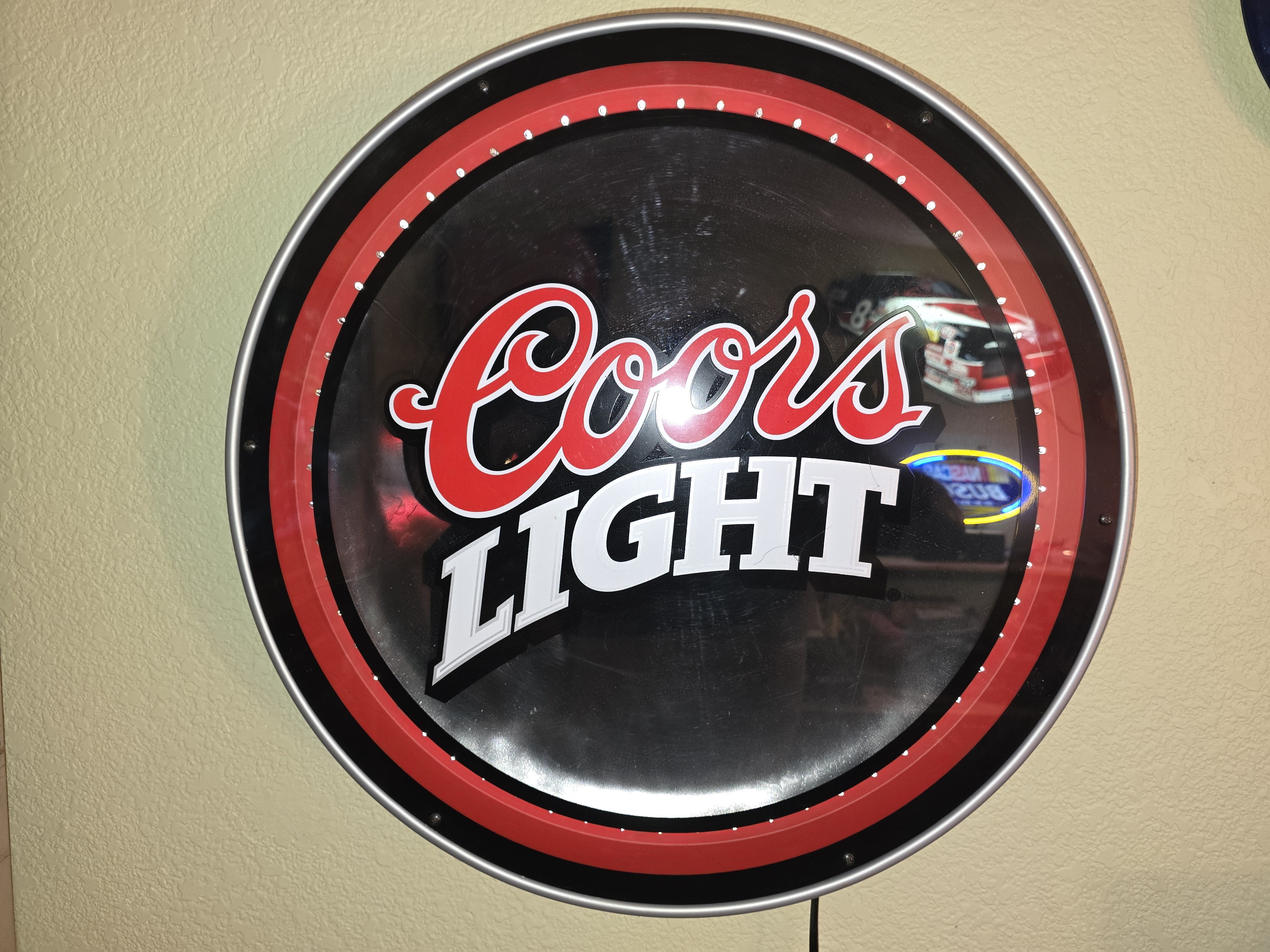 Coors Light / Round 24" LED Decorative Bar Sign
