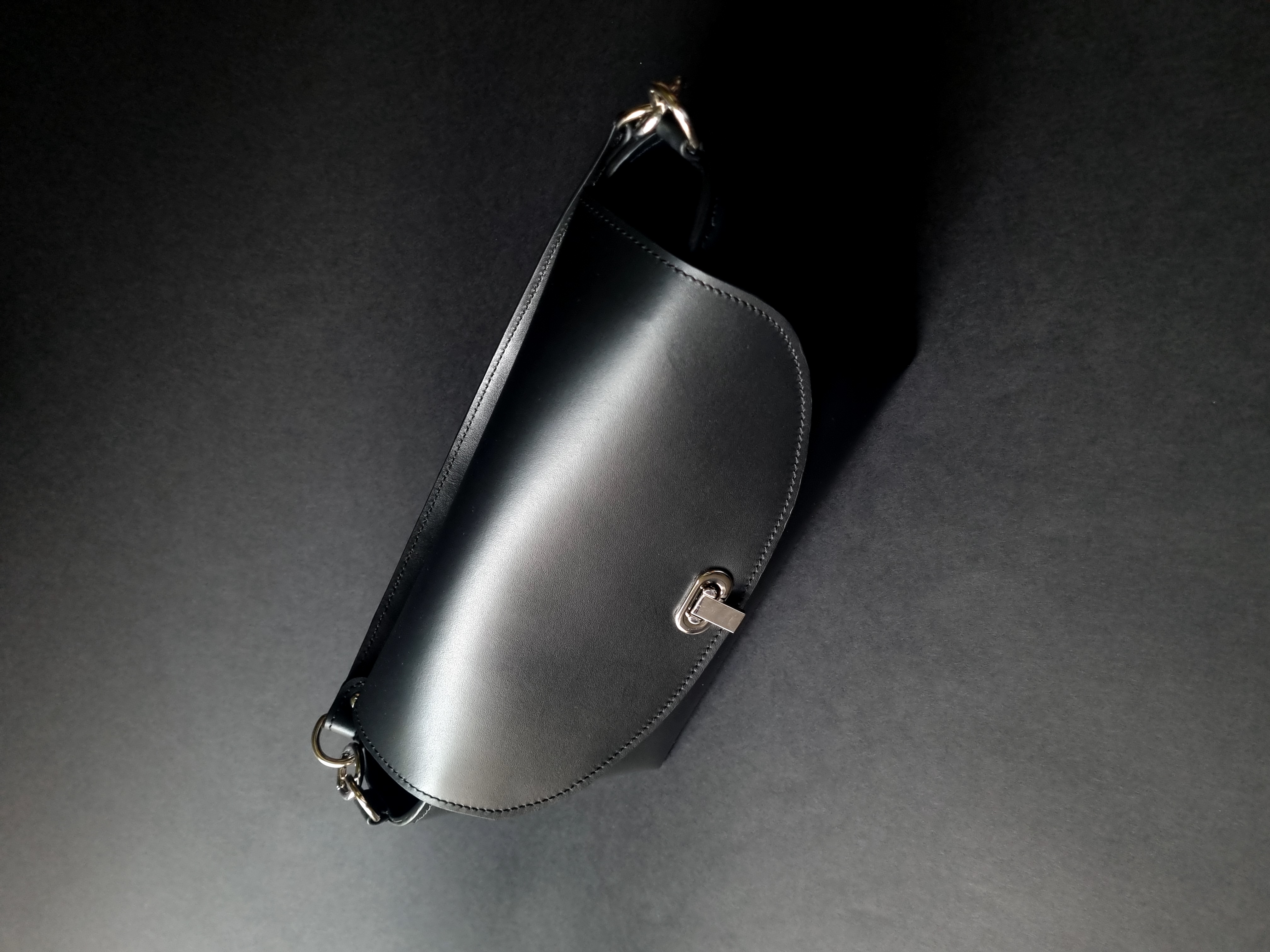 Minimal Flap Leather Bag with Turn Lock