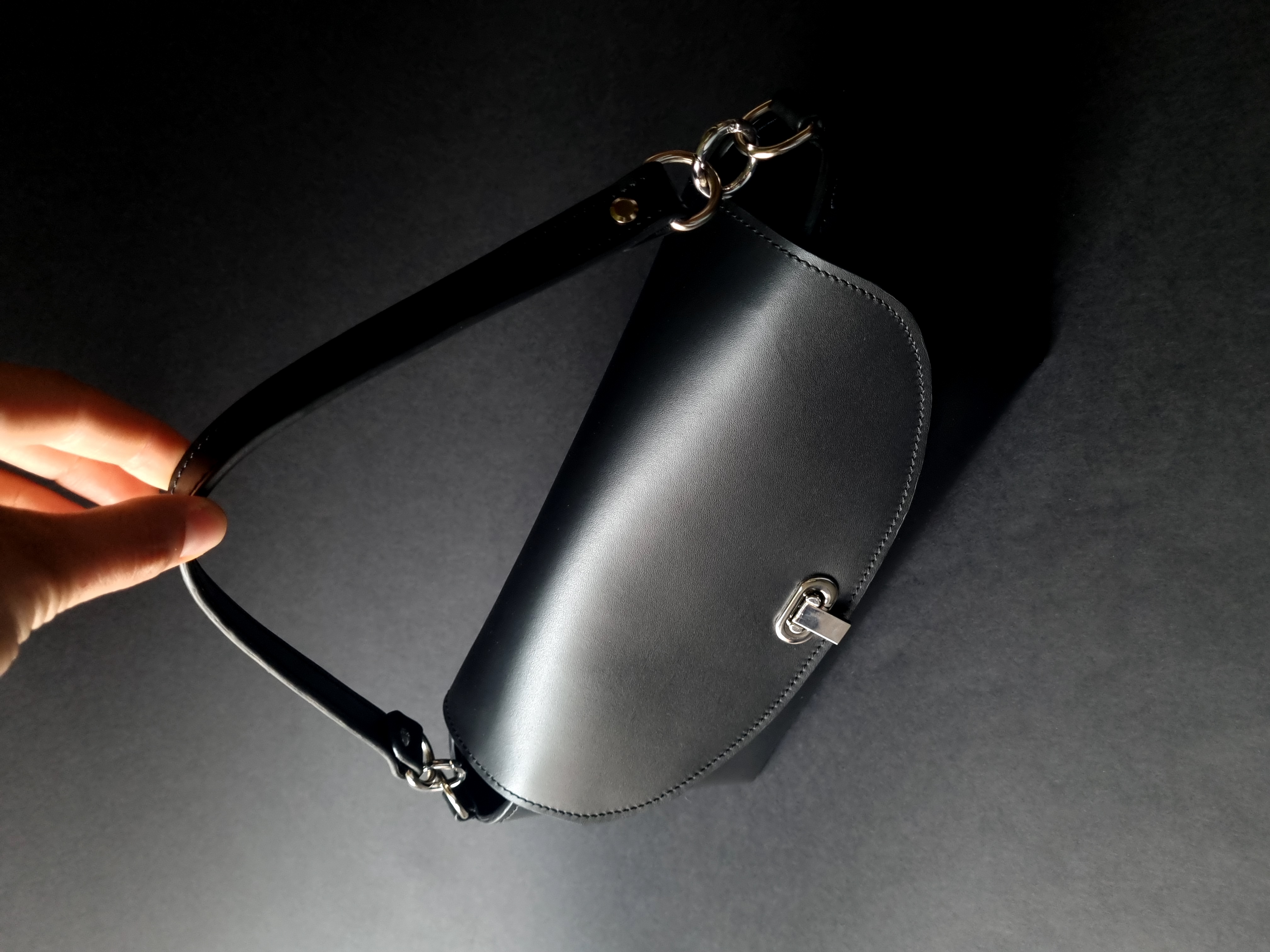 Minimal Flap Leather Bag with Turn Lock