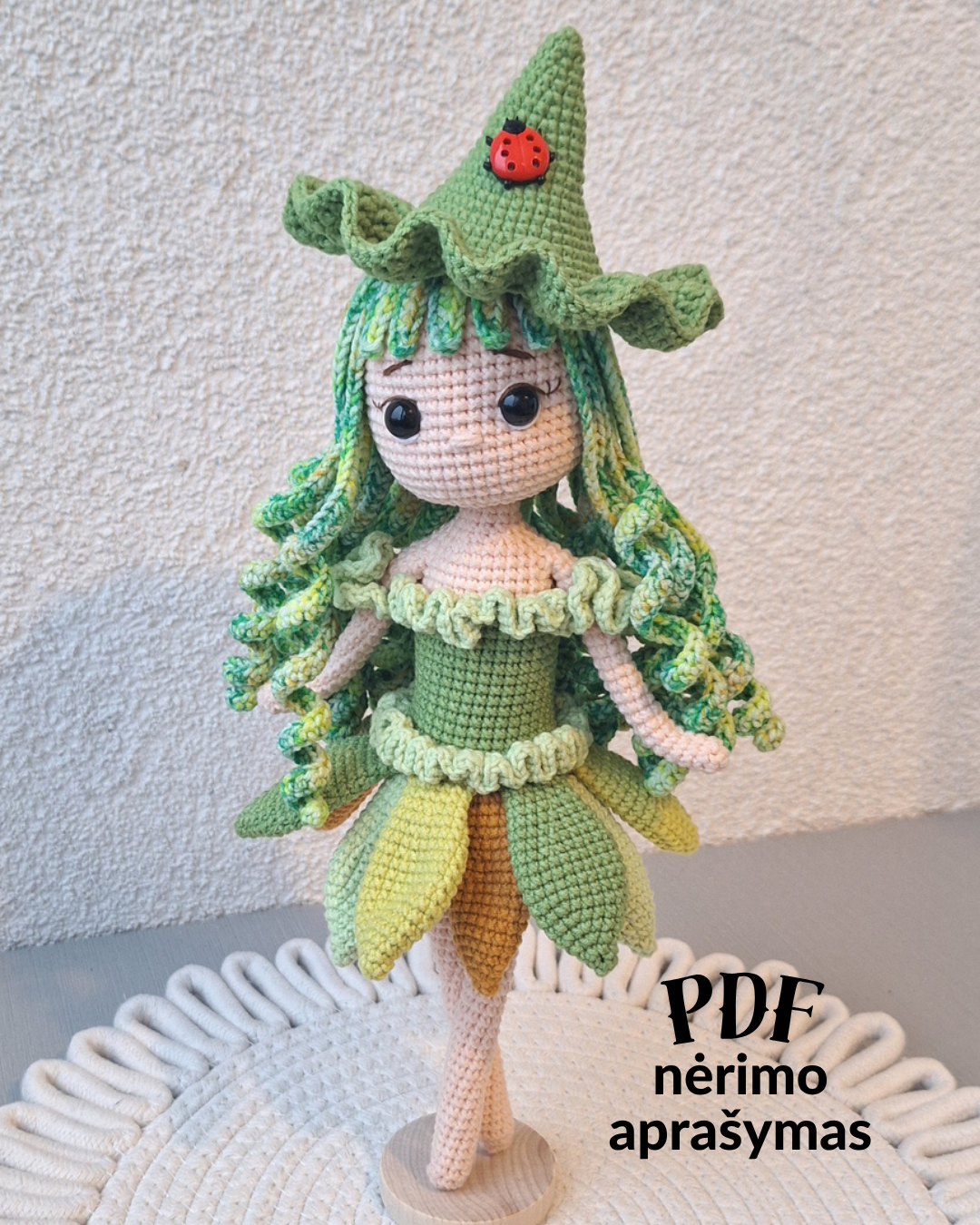 Lėlytė Miško Fėja nėrimo vąšeliu aprašymas