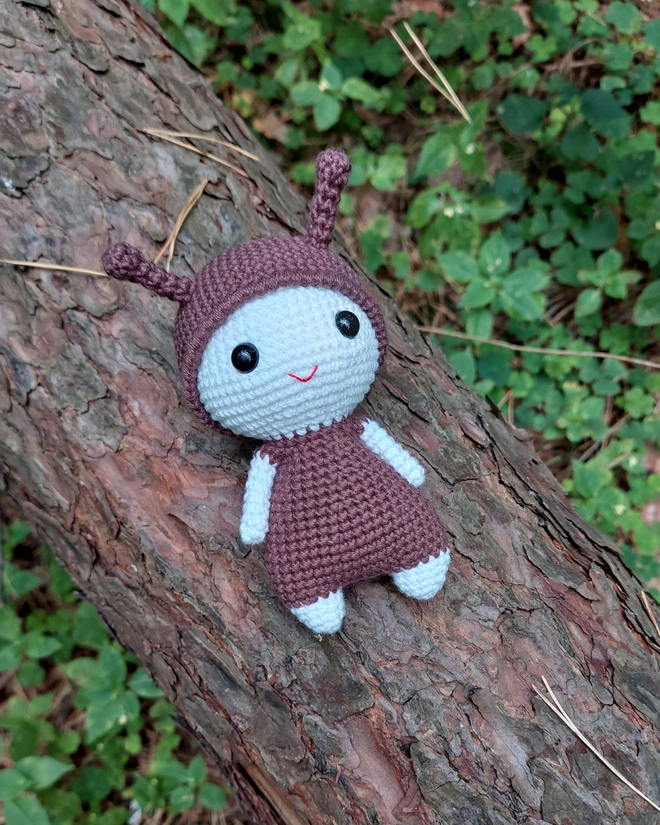 Lėlė-skruzdėlė nėrimo vąšeliu aprašymas