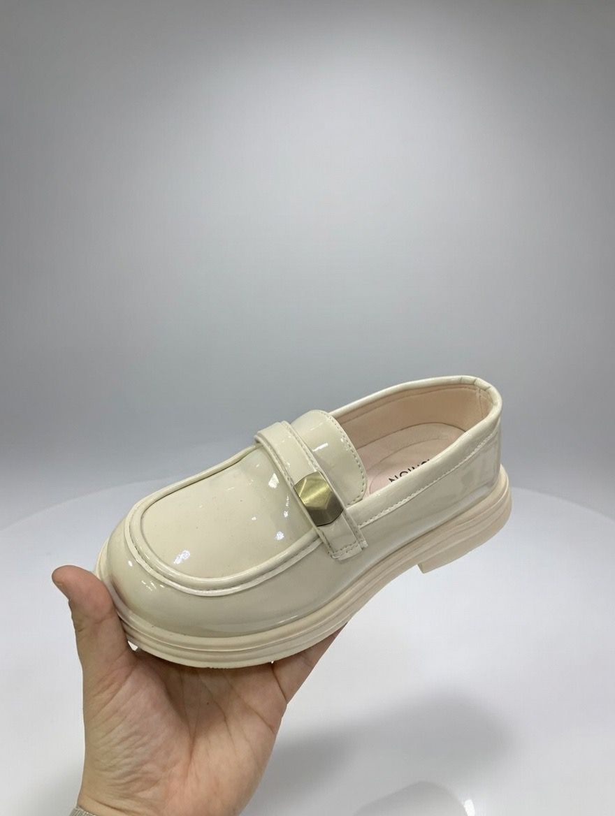 Mocassin en cuir verni