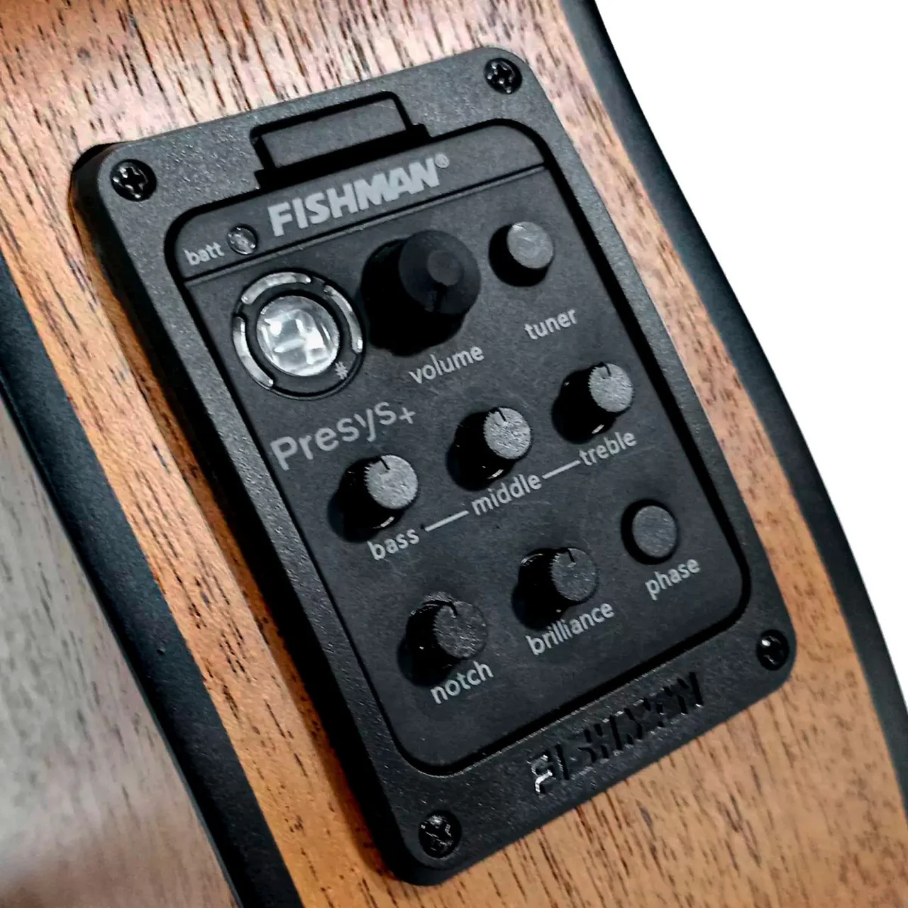 Guitarra Electroacústica McCartney QA-66