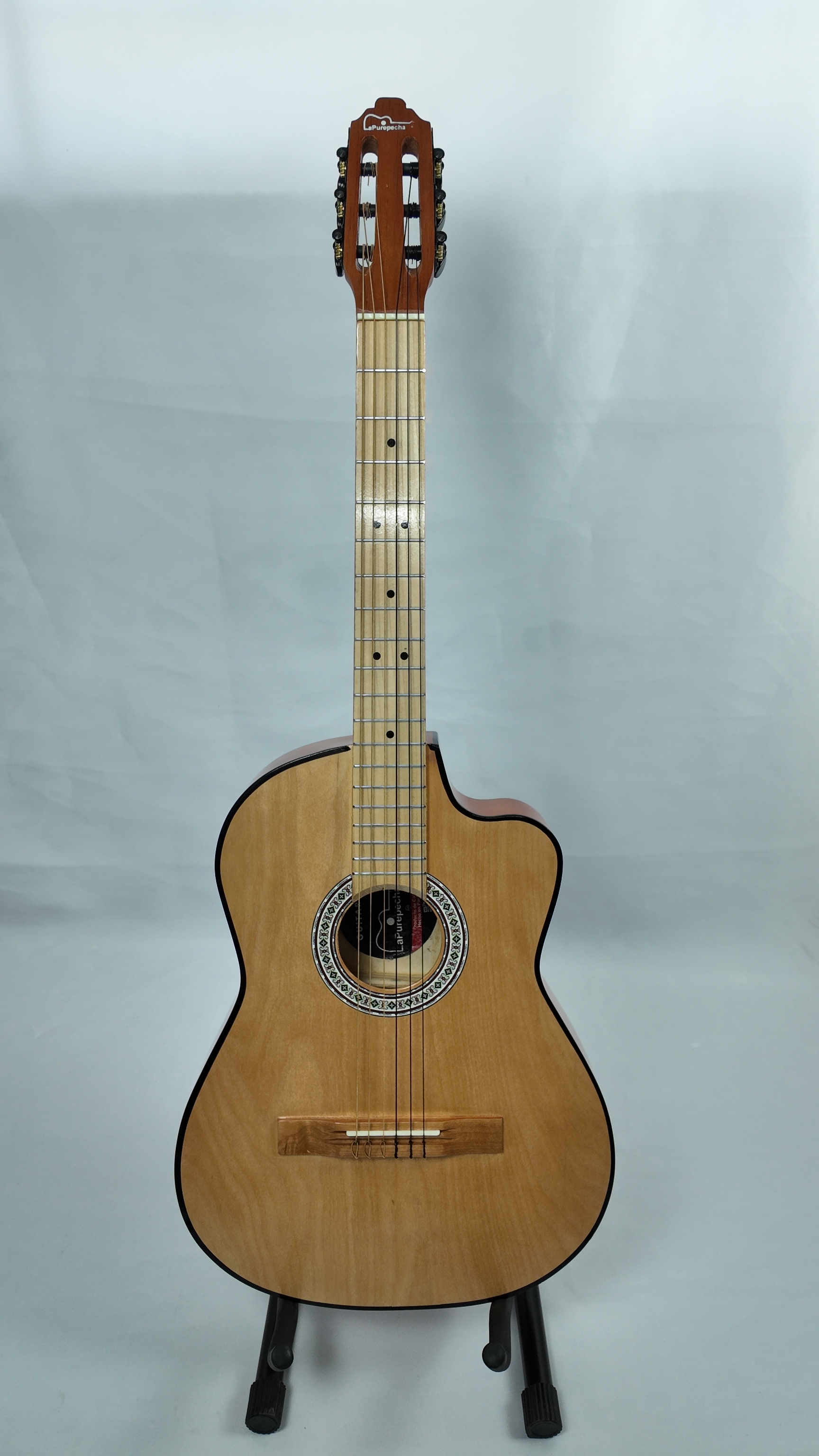 Guitarra Purepecha de Curva (Resaque)