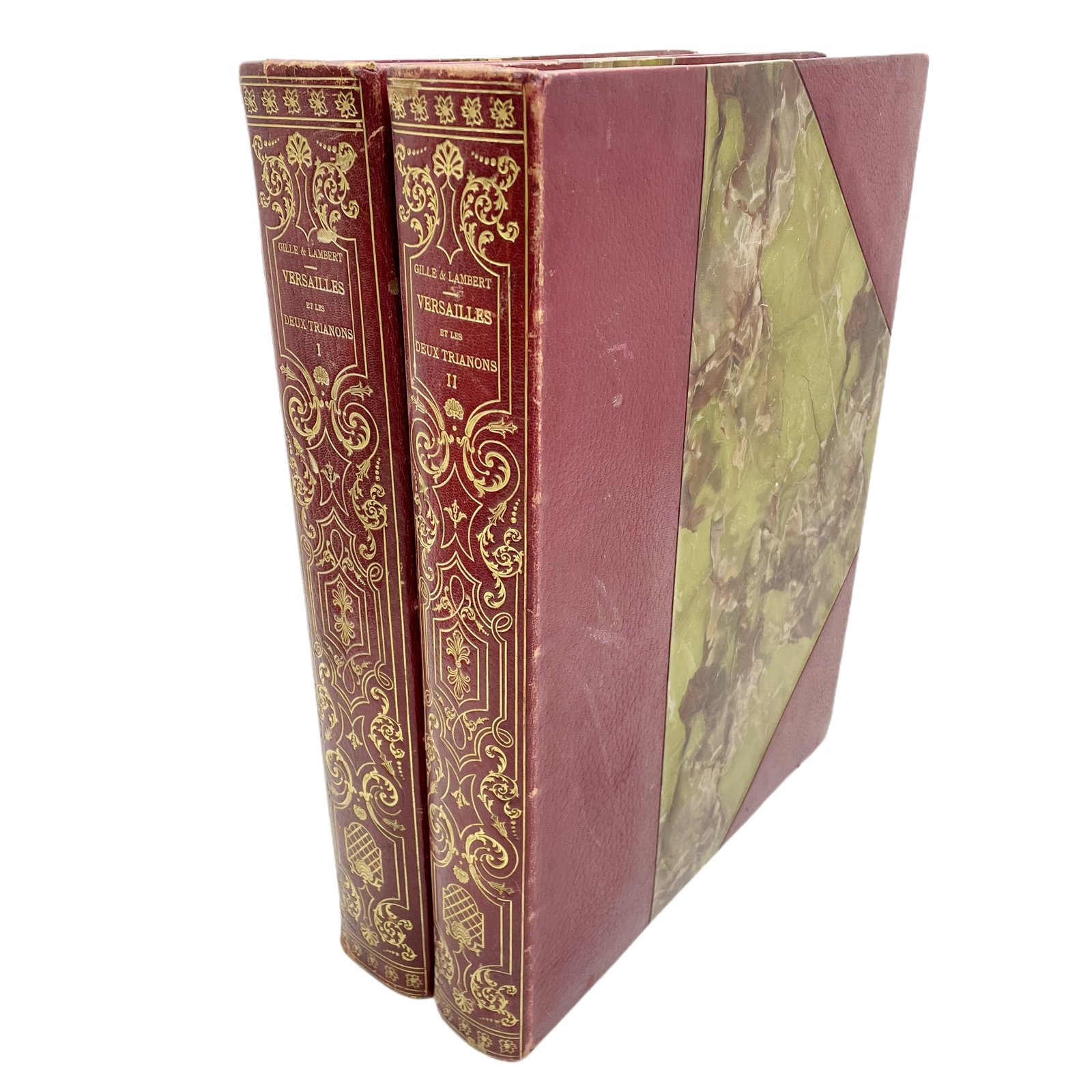 VERSAILLES ET LES DEUX TRIANONS. RELEVES ET DESSINS PAR MARCEL LAMBERT (ARCHITECTE DES DOMAINES DE VERSAILLES ET DES TRIANONS)