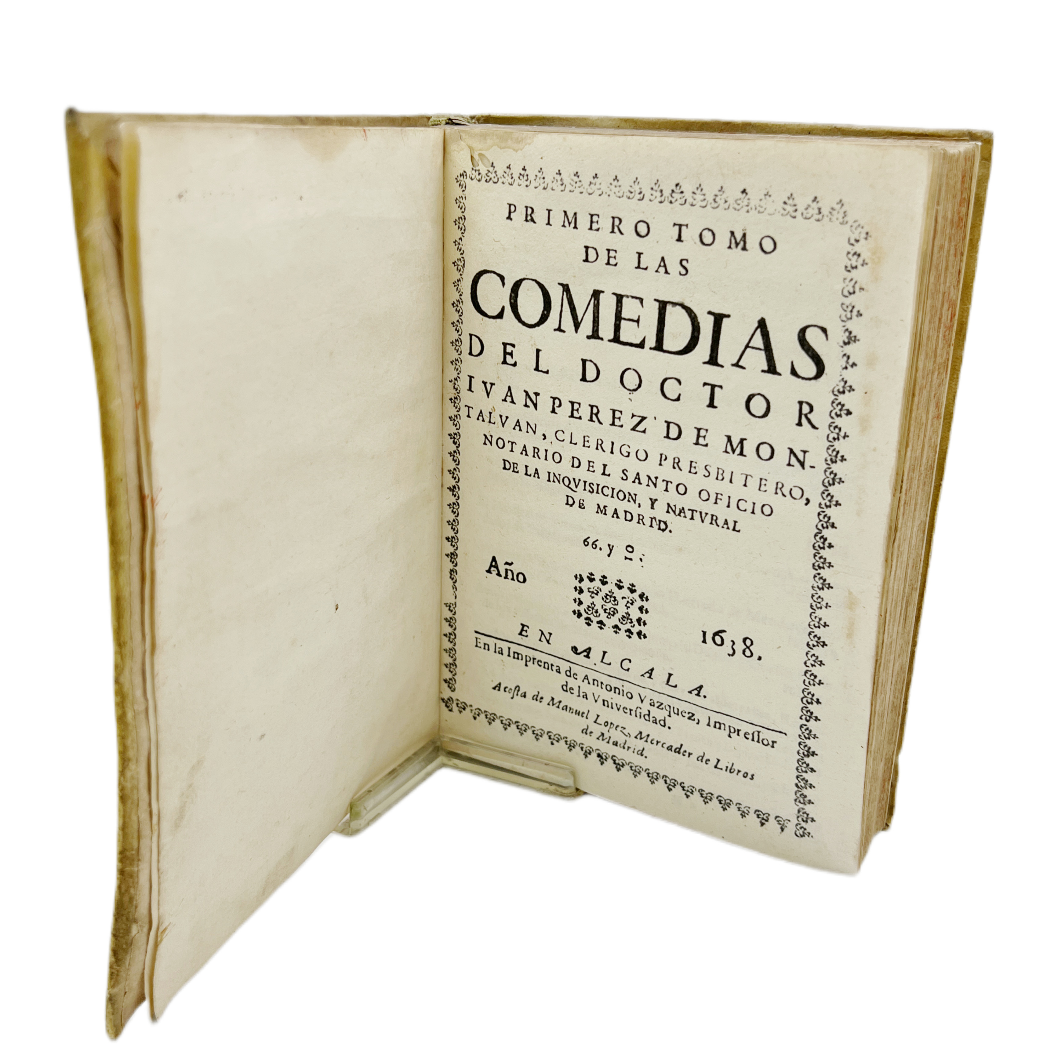 Libro antiguo encuadernado en pergamino