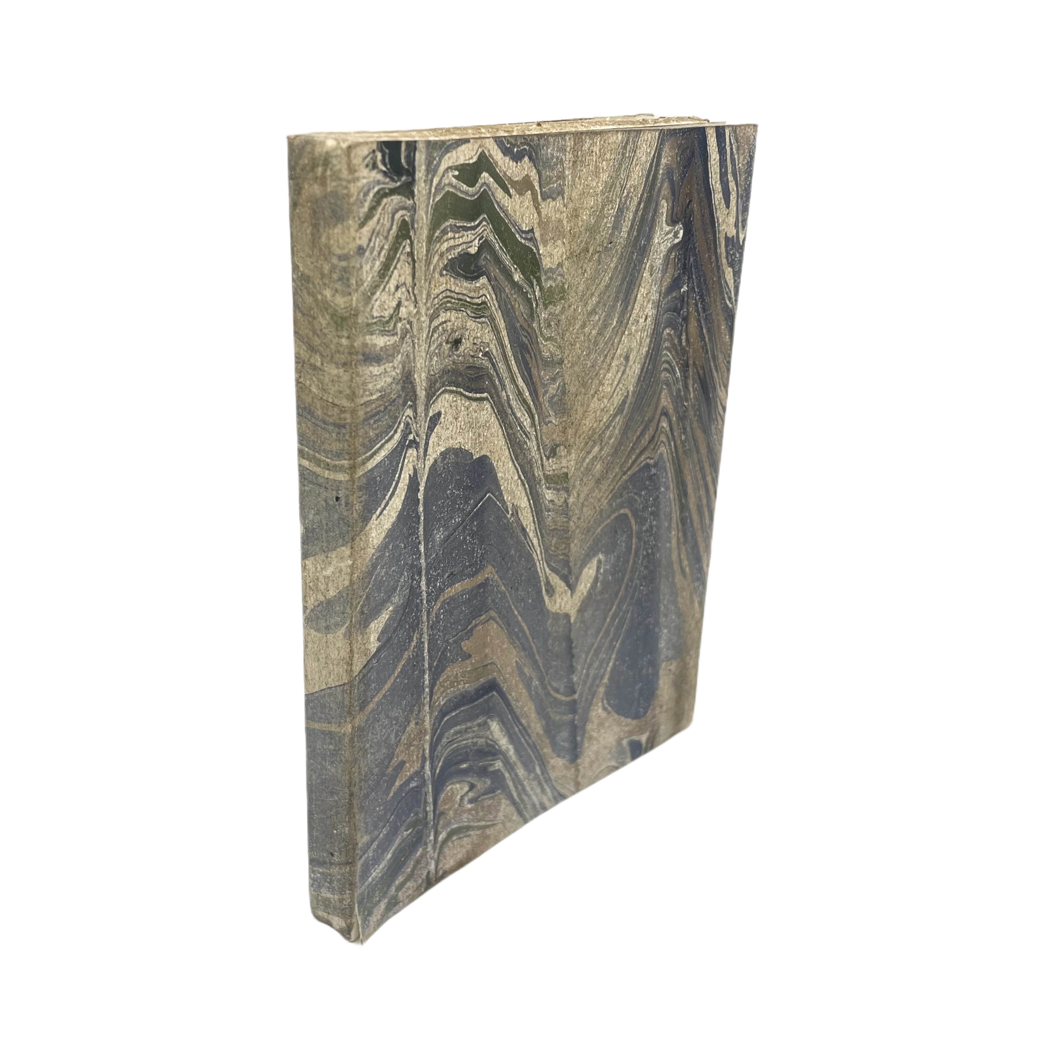 DE LOS ANIMALES DE SALÓN Y DE JARDÍN PÁJAROS, PECES, PERROS, GATOS, OBRA ARREGLADA POR D. D. DE LA VEGA Y ORTIZ E ILUSTRADA CON 46 GRABADOS EN EL TEXTO.