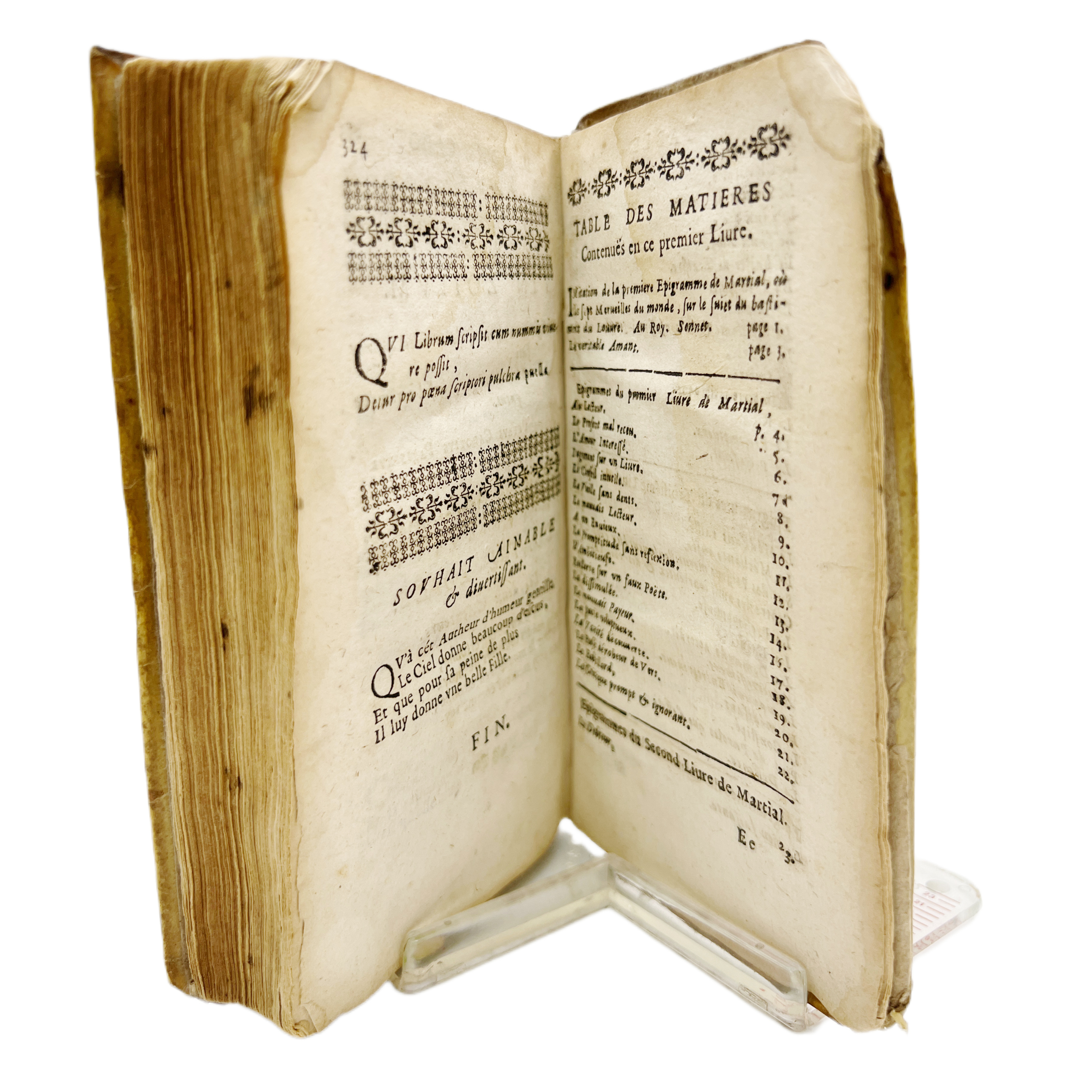 RECÜEIL D EPIGRAMMES DES PLUS FAMEUX POËTES LATINS. MIS EN VERS FRANÇOIS.