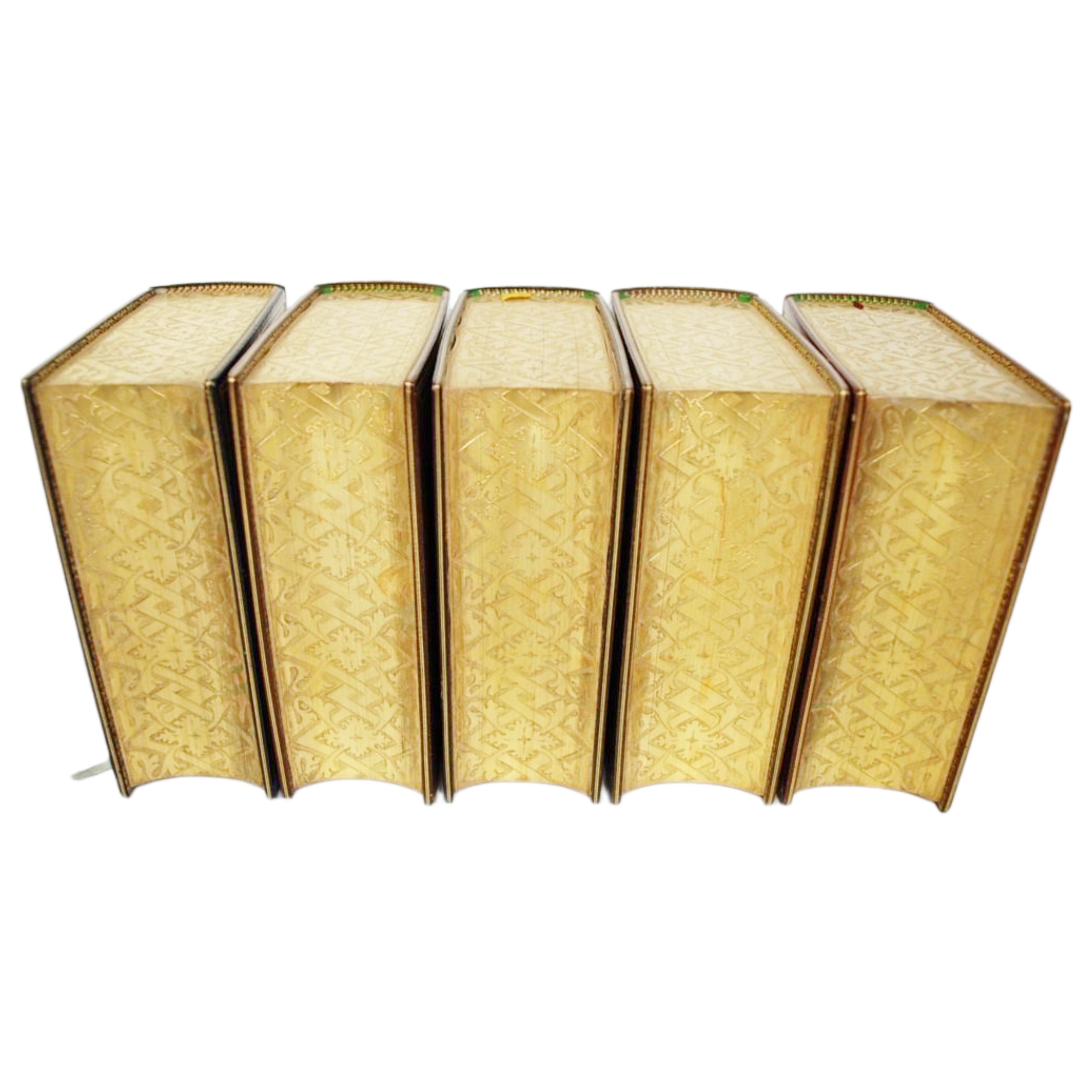 NOUVEAU PAROISSIEN ROMAIN COMPLET DIVISÉ EN QUATRE PARTIES ET EN CINQ VOLUMES.