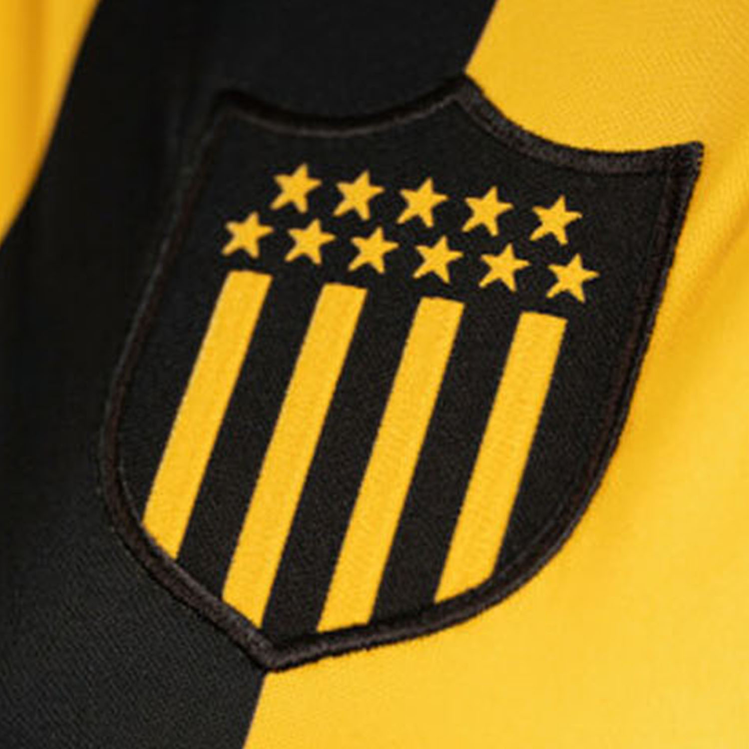 Remera Peñarol Titular 2026