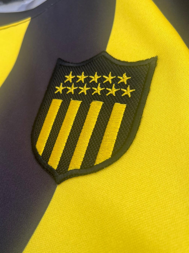 Remera Peñarol Titular 2026
