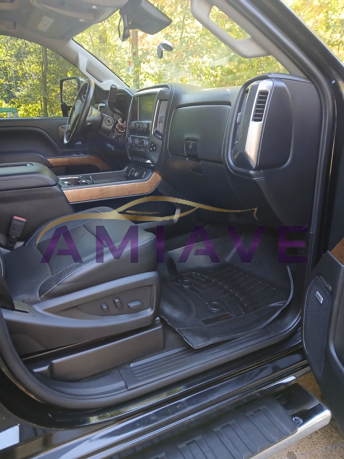 INTERIOR DEEP CLEANING (SUV / TRUCK)