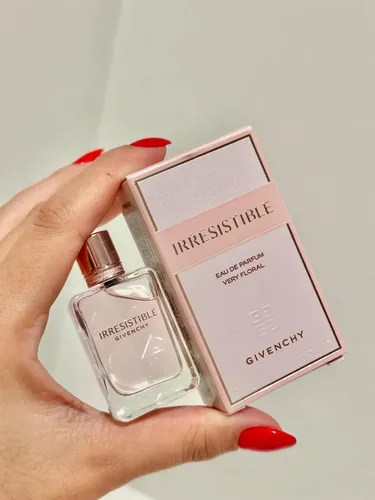 Givenchy Irresistible Very Floral EDP 8Ml