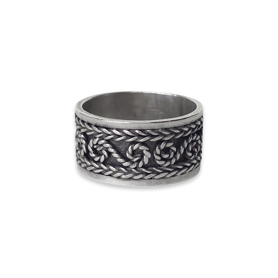 Anillo de plata artesanal