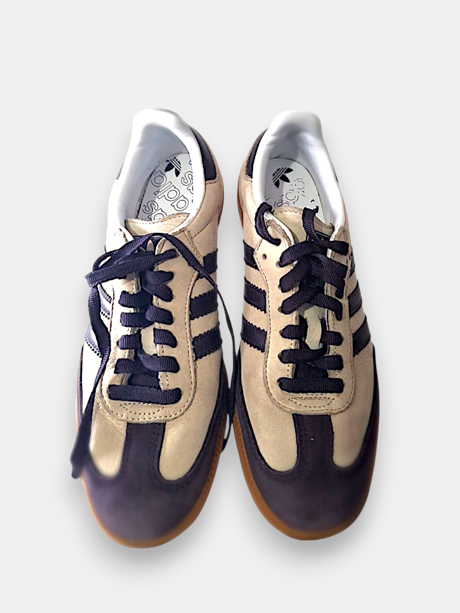 Ladies Pre-Owned Adidas Samba / Size 6