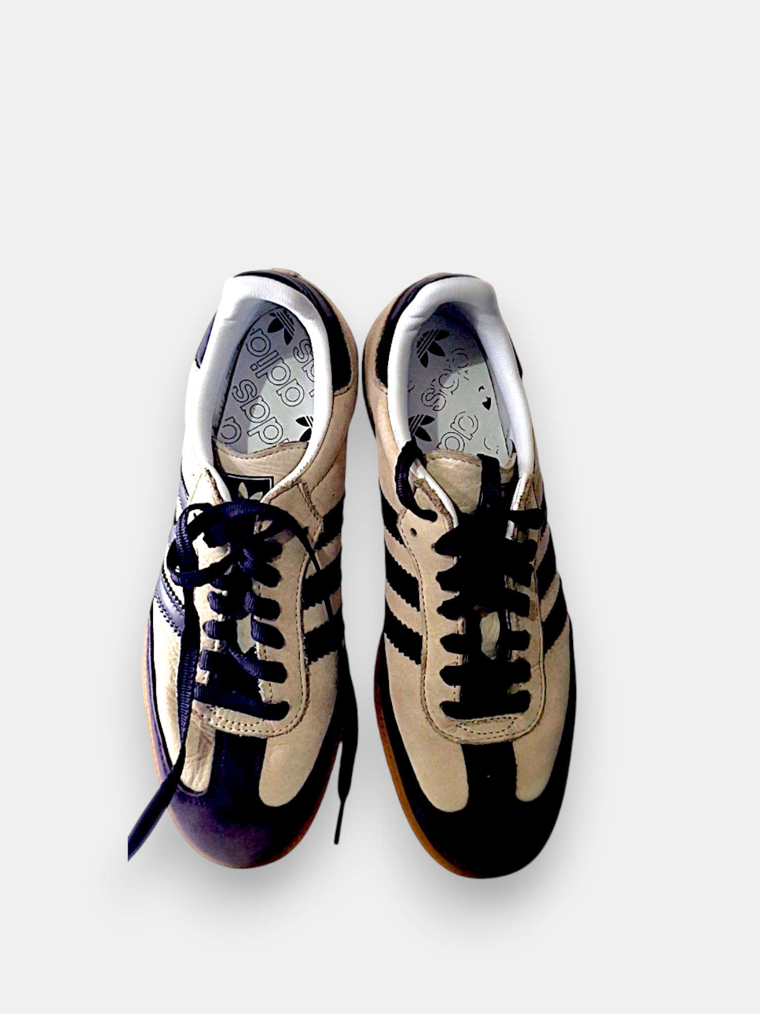 Ladies Pre-Owned Adidas Samba / Size 6