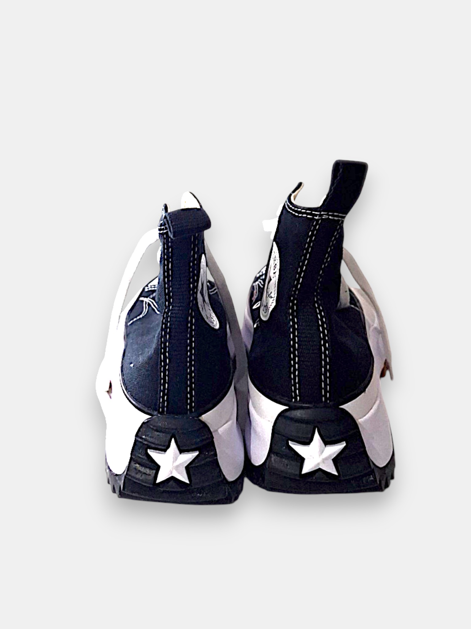 Converse Run Star Hike Platform Canvas High-Top Shoe In black and white