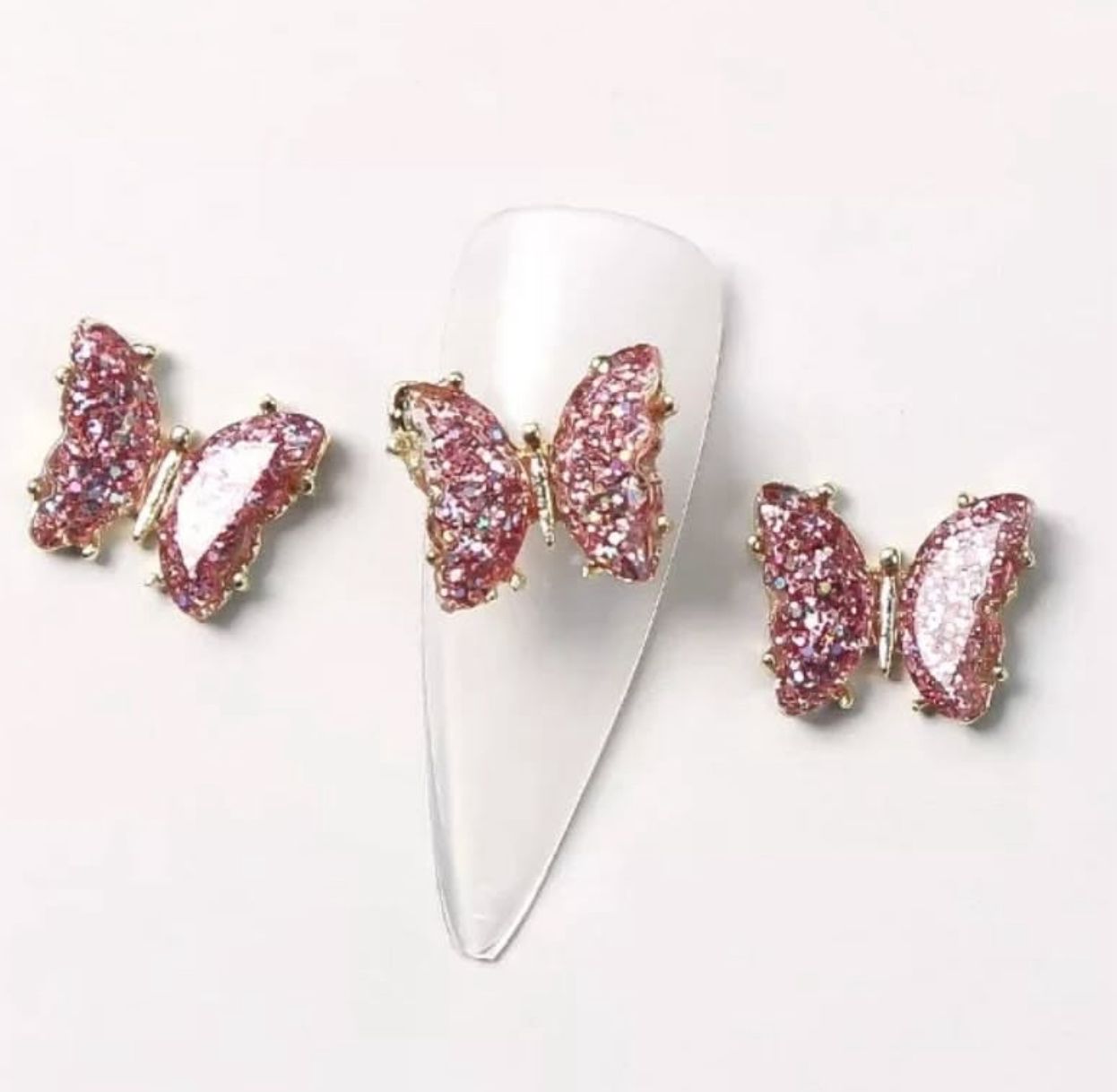 Decoraciones de uñas mariposa 