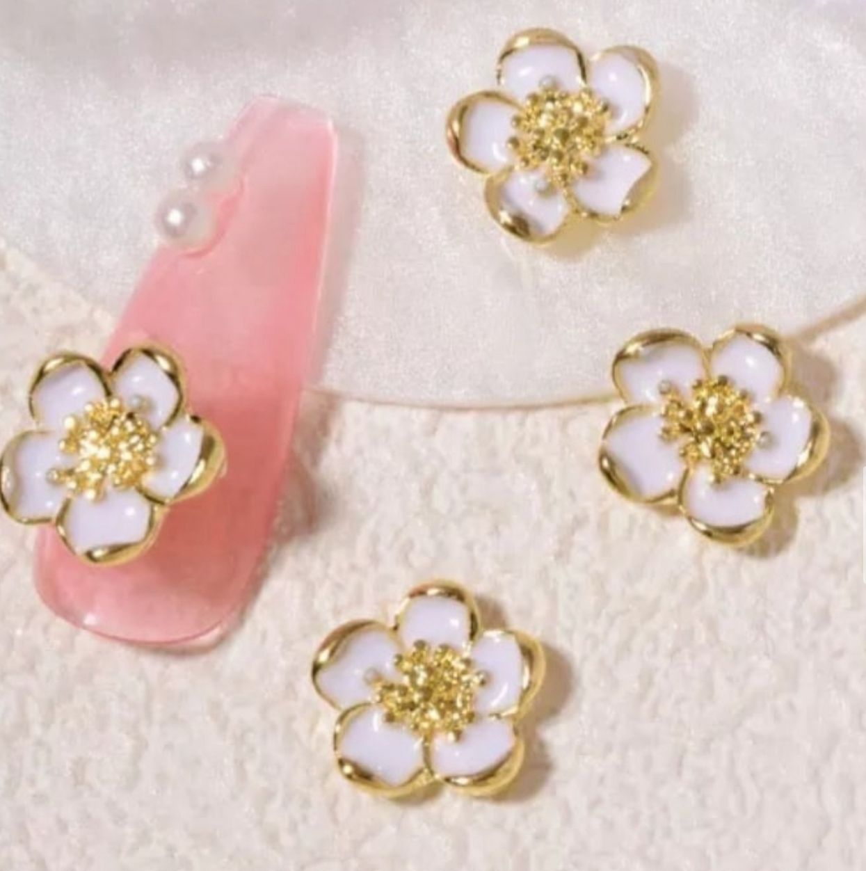 Decoraciones de uñas en forma de flor