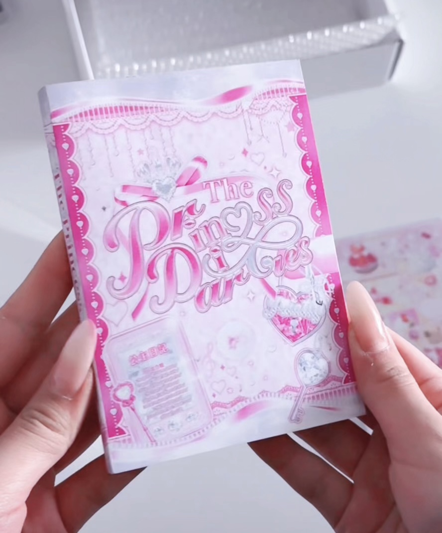 The princess diaries sticker book - 30 pages