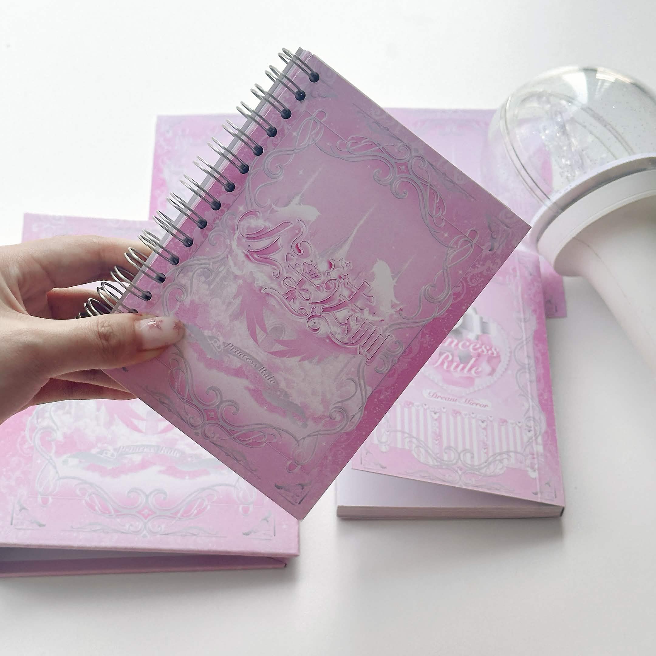 Princess rule sticker book | 35 pages