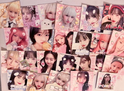 Random IVE sticker | 10 sticker per pack