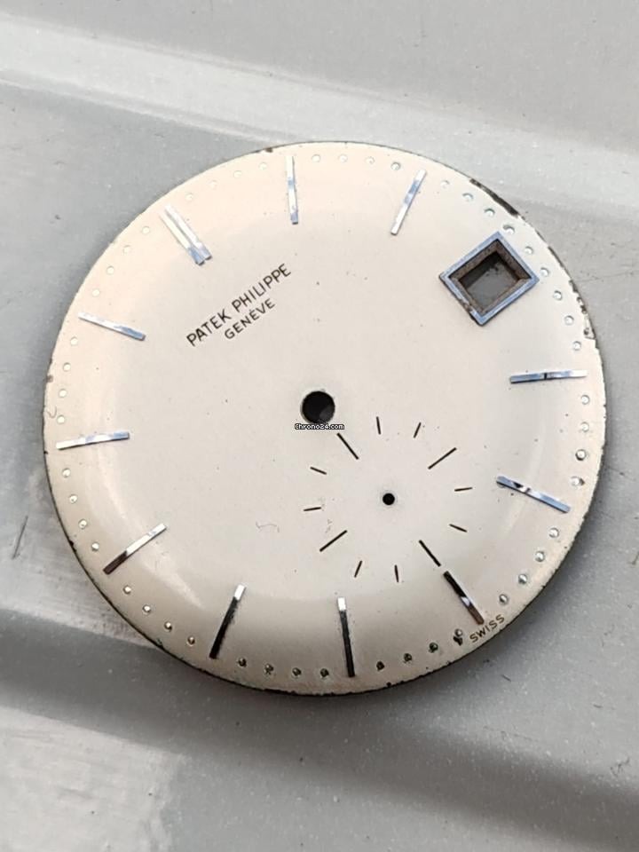 Patek Philippe Vintage Gold Round Dial 3445 with Date