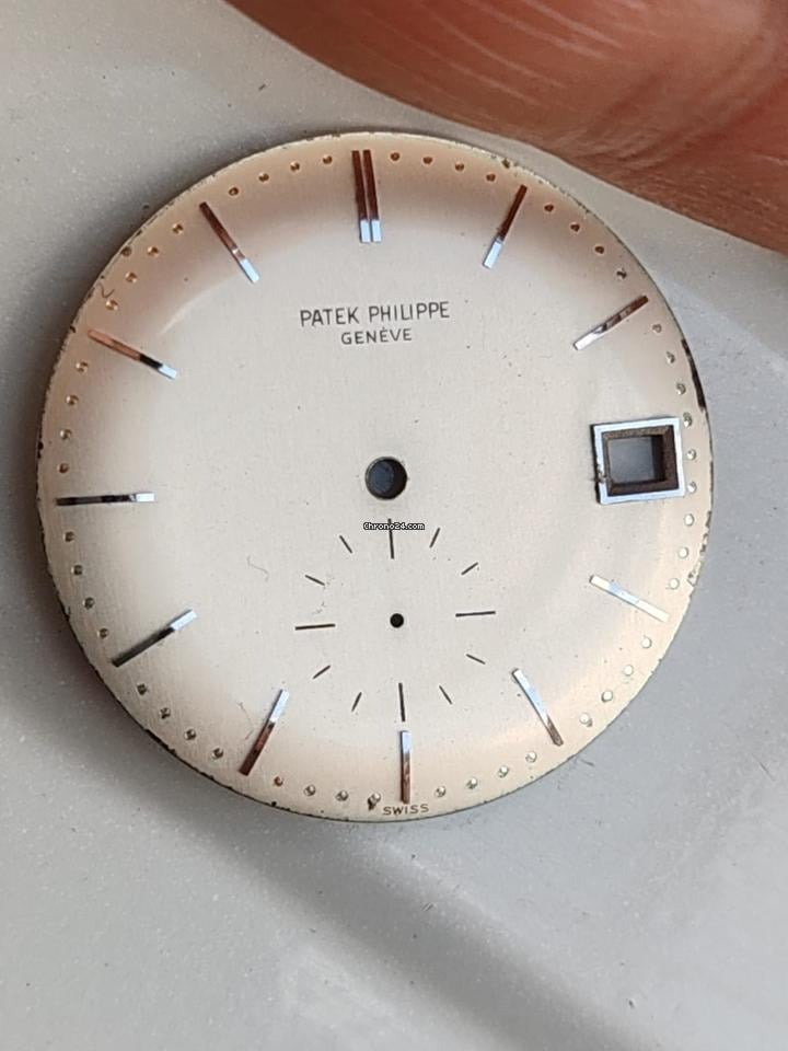 Patek Philippe Vintage Gold Round Dial 3445 with Date